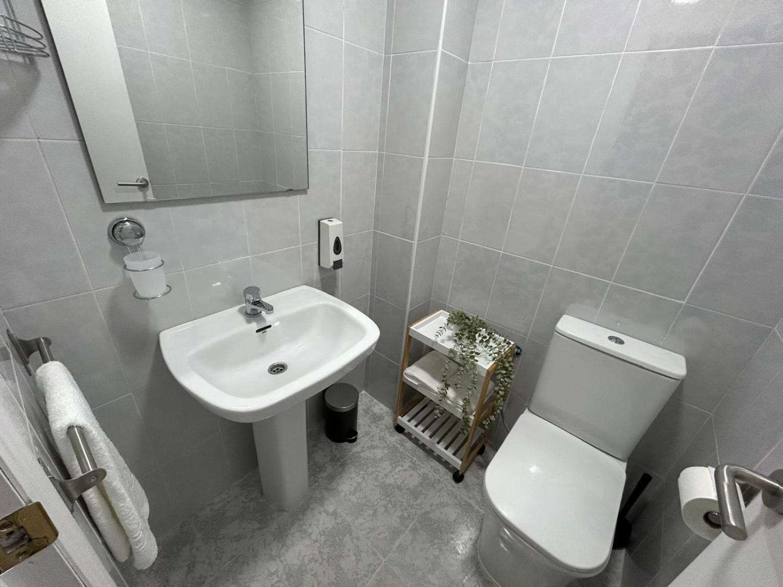Three-Bedroom Apartment photo 2