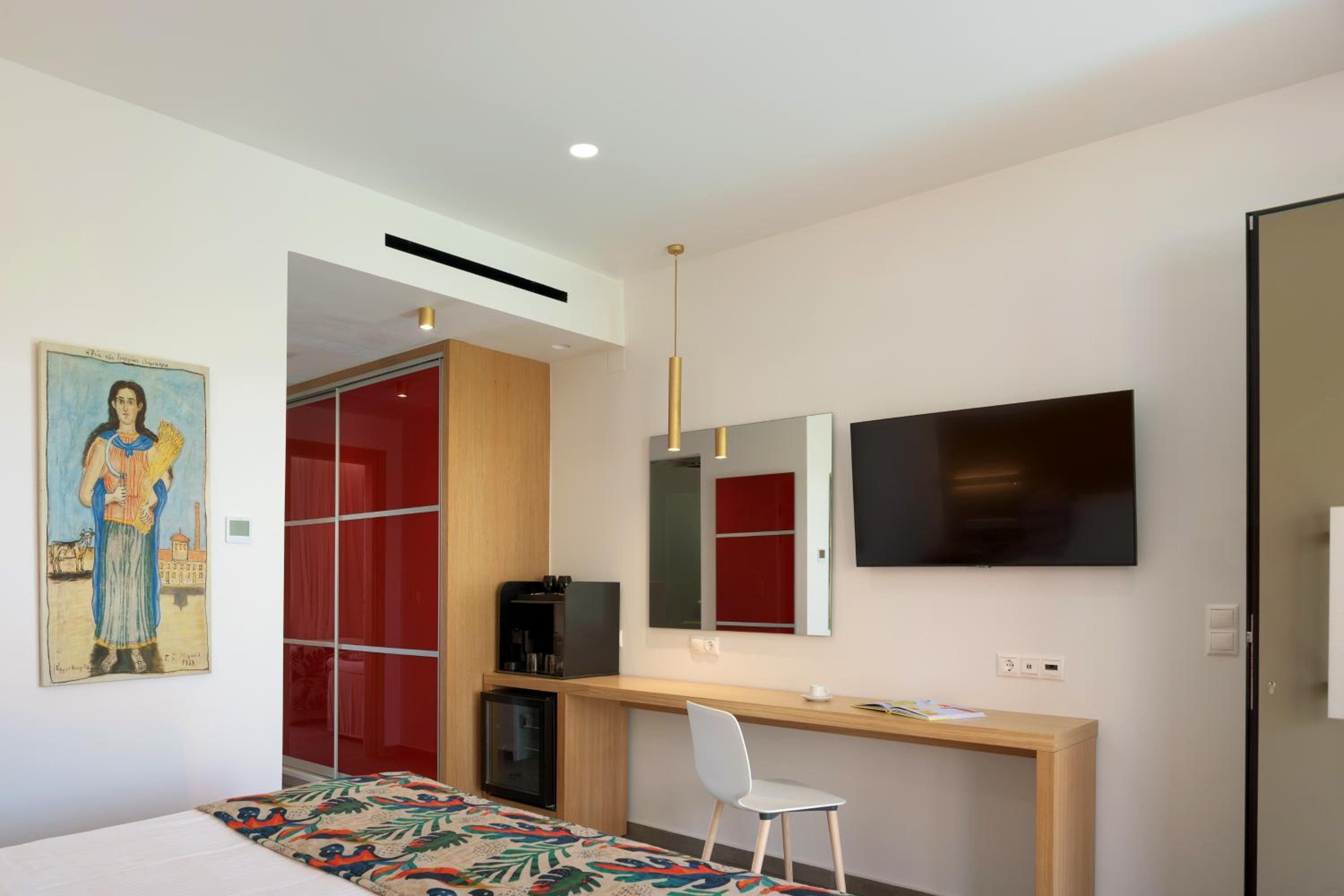 Deluxe Family Two-Bedroom photo 3