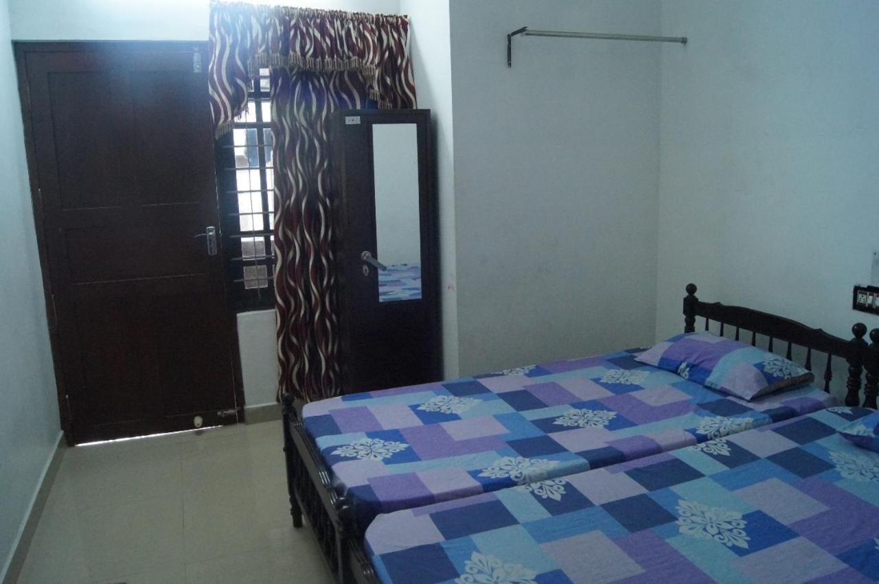 Deluxe Double Room with Balcony photo 3