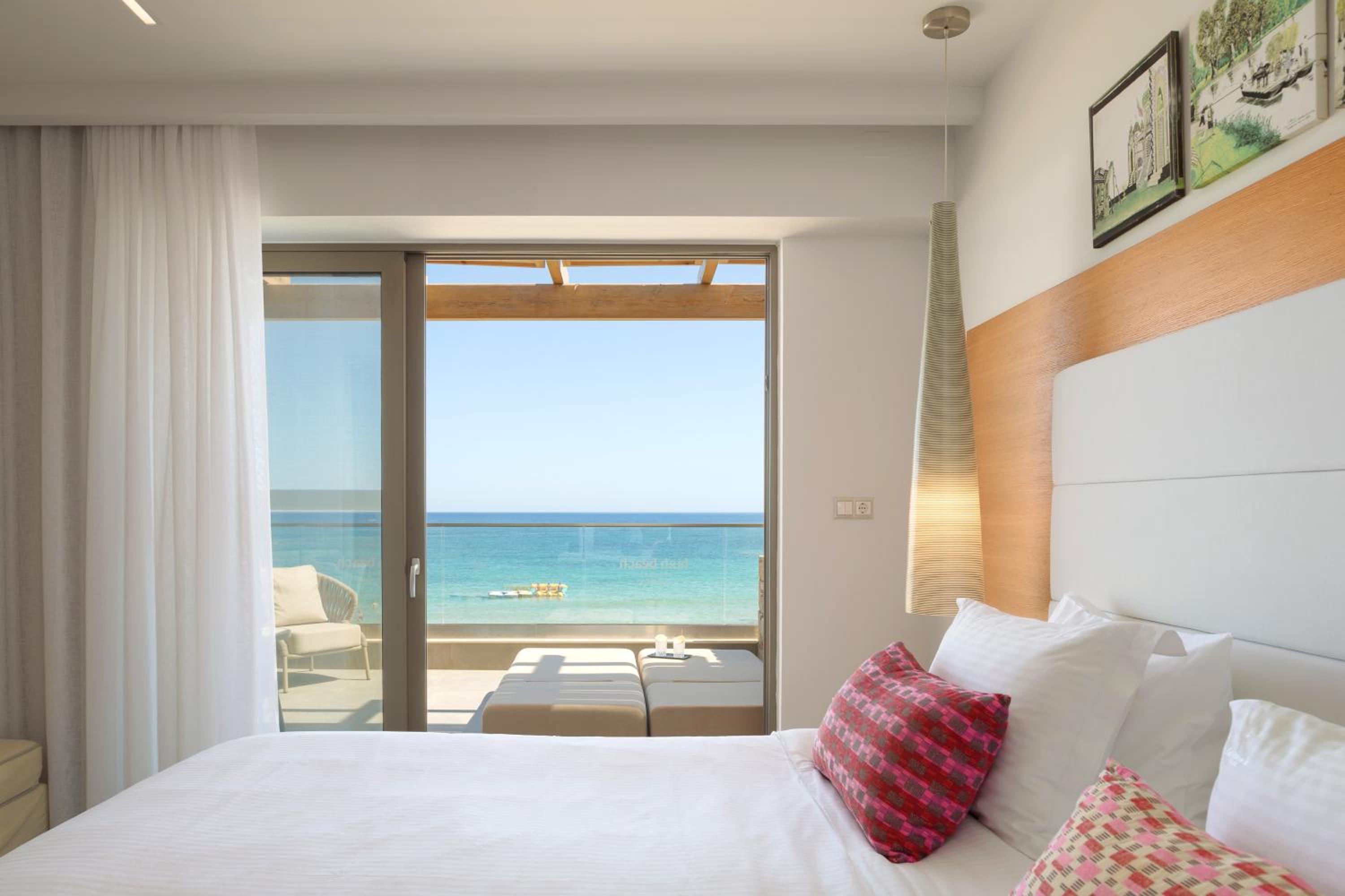 Diamond Suite Beach Front - Photo 13