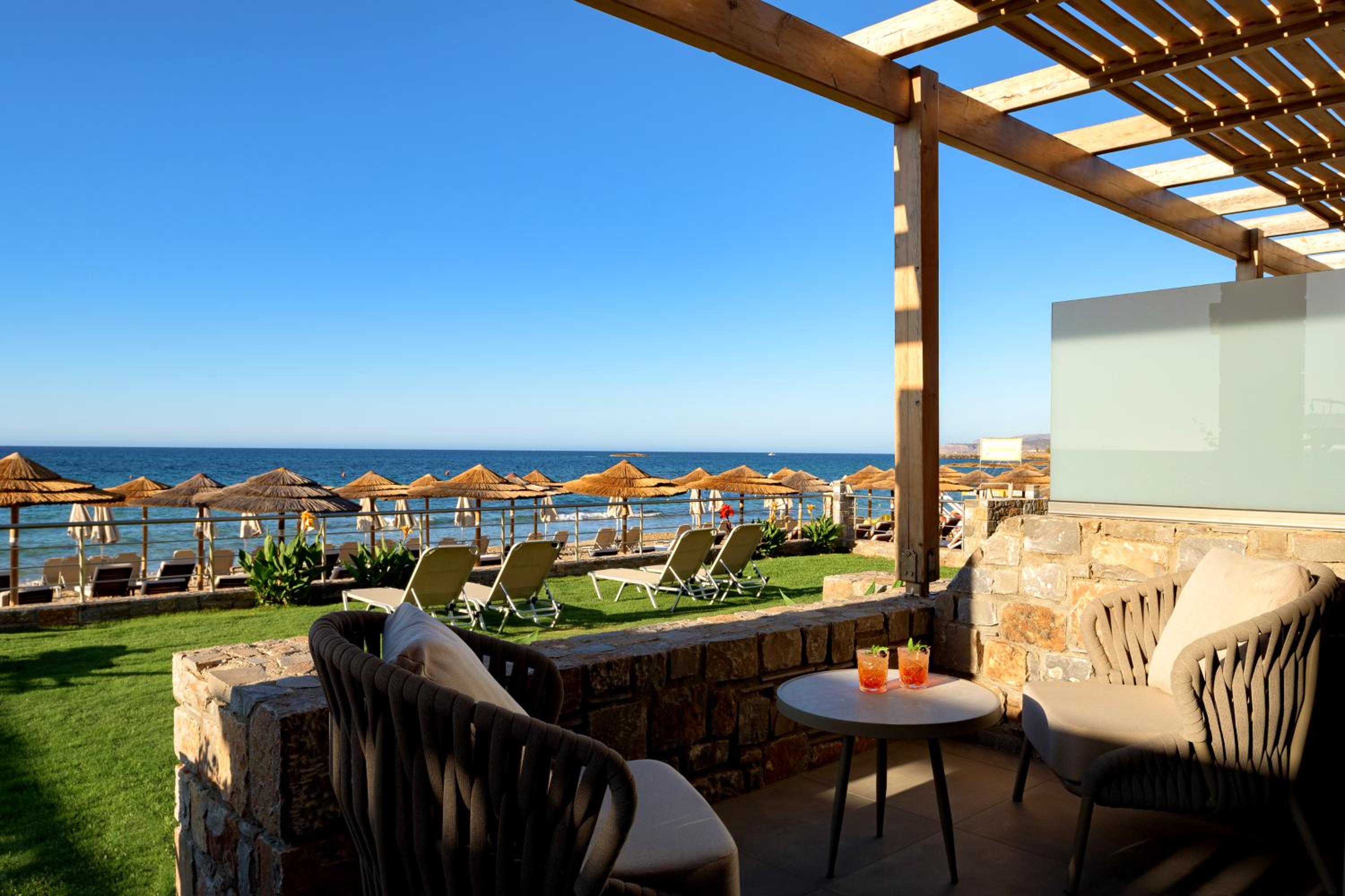 Diamond Suite Beach Front - Photo 14