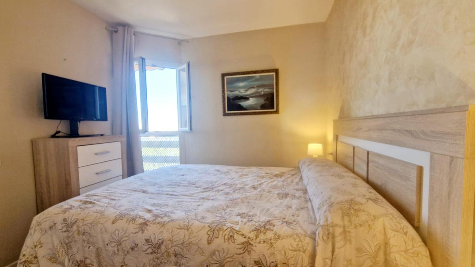 Apartamento de una habitación con terraza