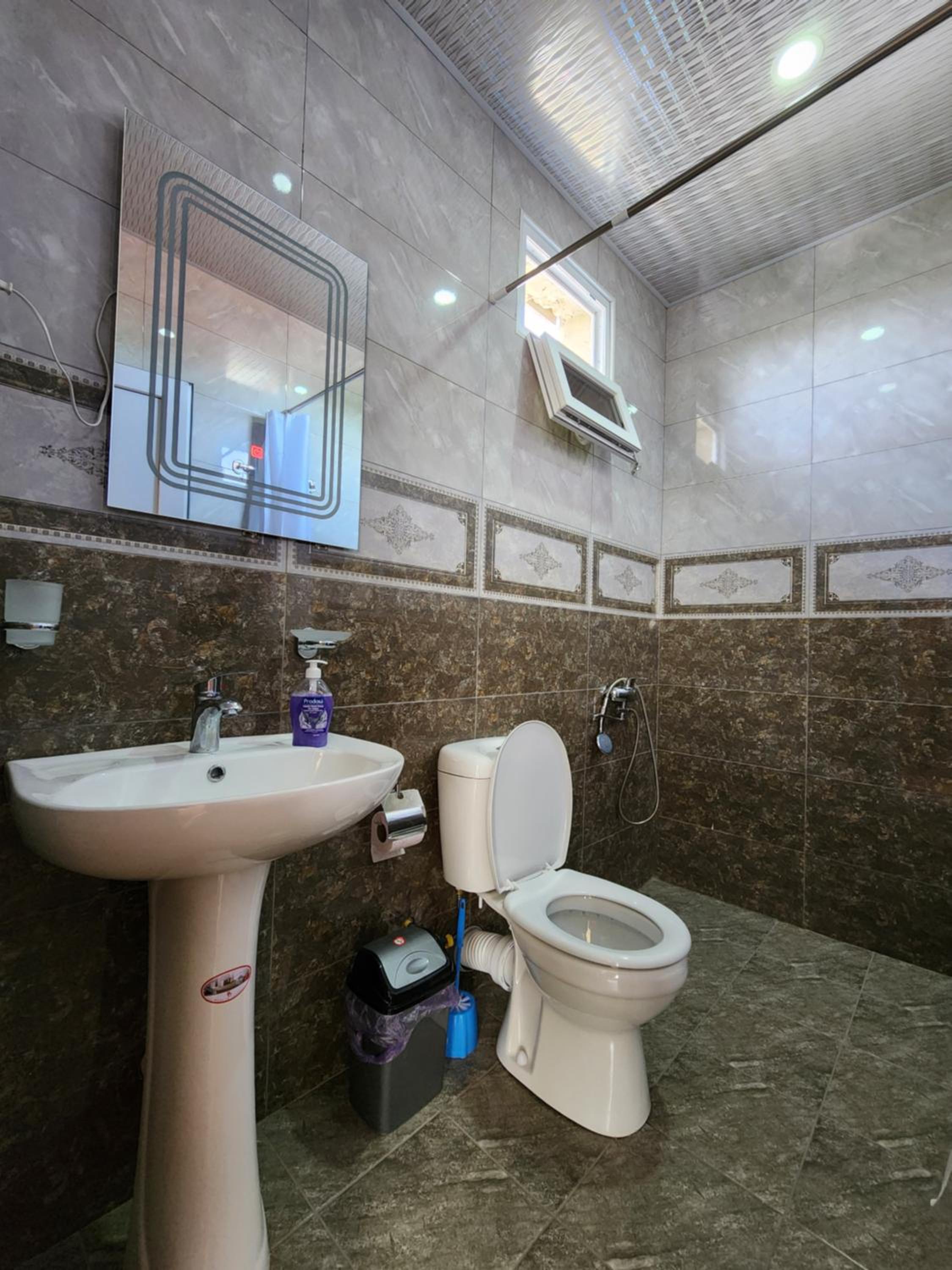 Twin Room with City View photo 2