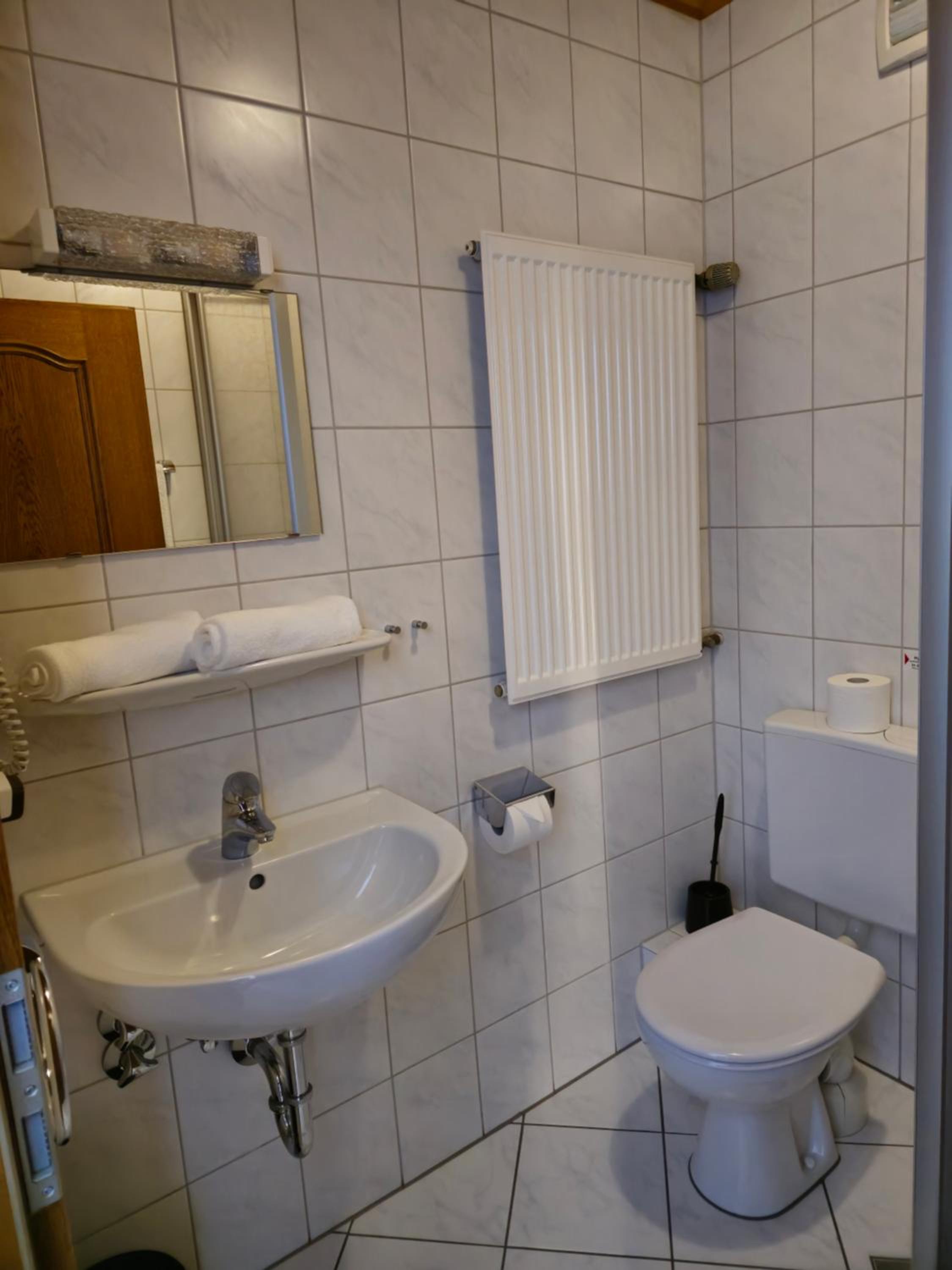 Double Room with Private Bathroom photo 2