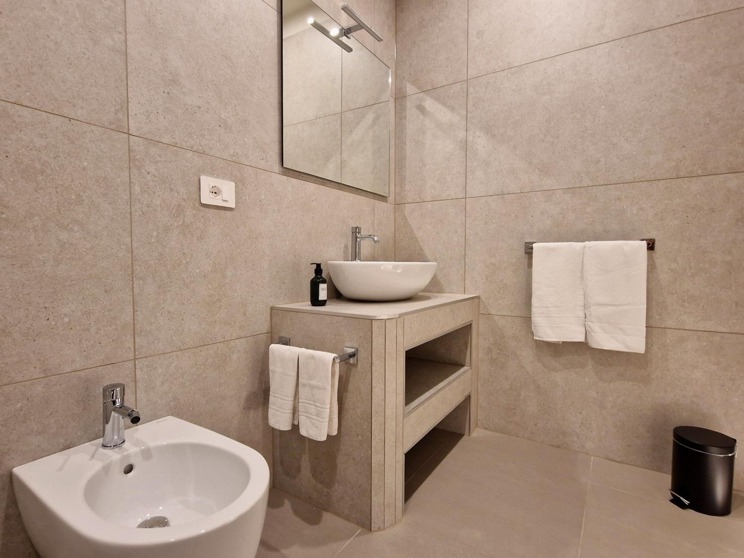 Superior Deluxe Double or Twin Room  photo 3