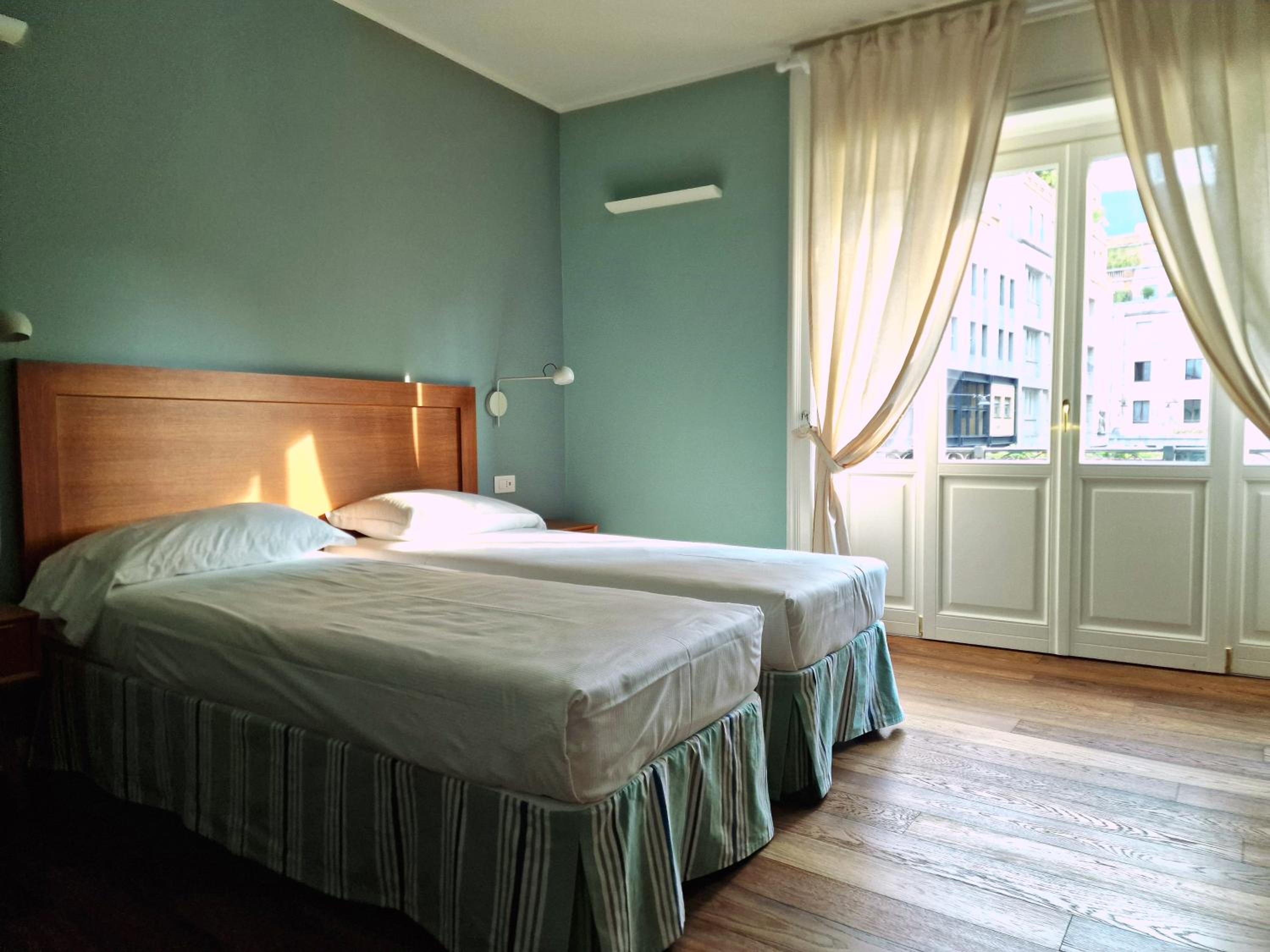 Superior Deluxe Double or Twin Room  photo 1