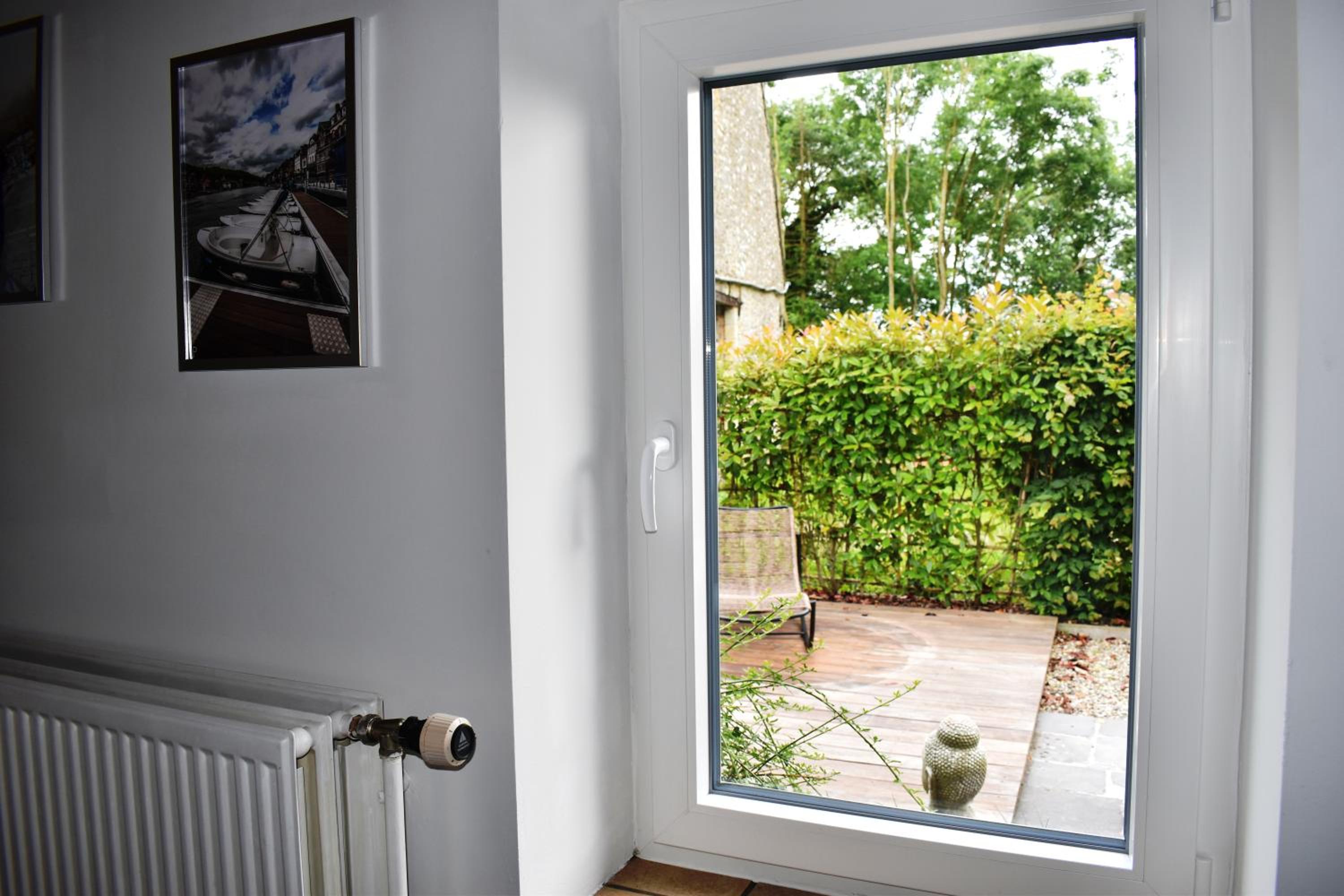 Three-Bedroom House photo 3