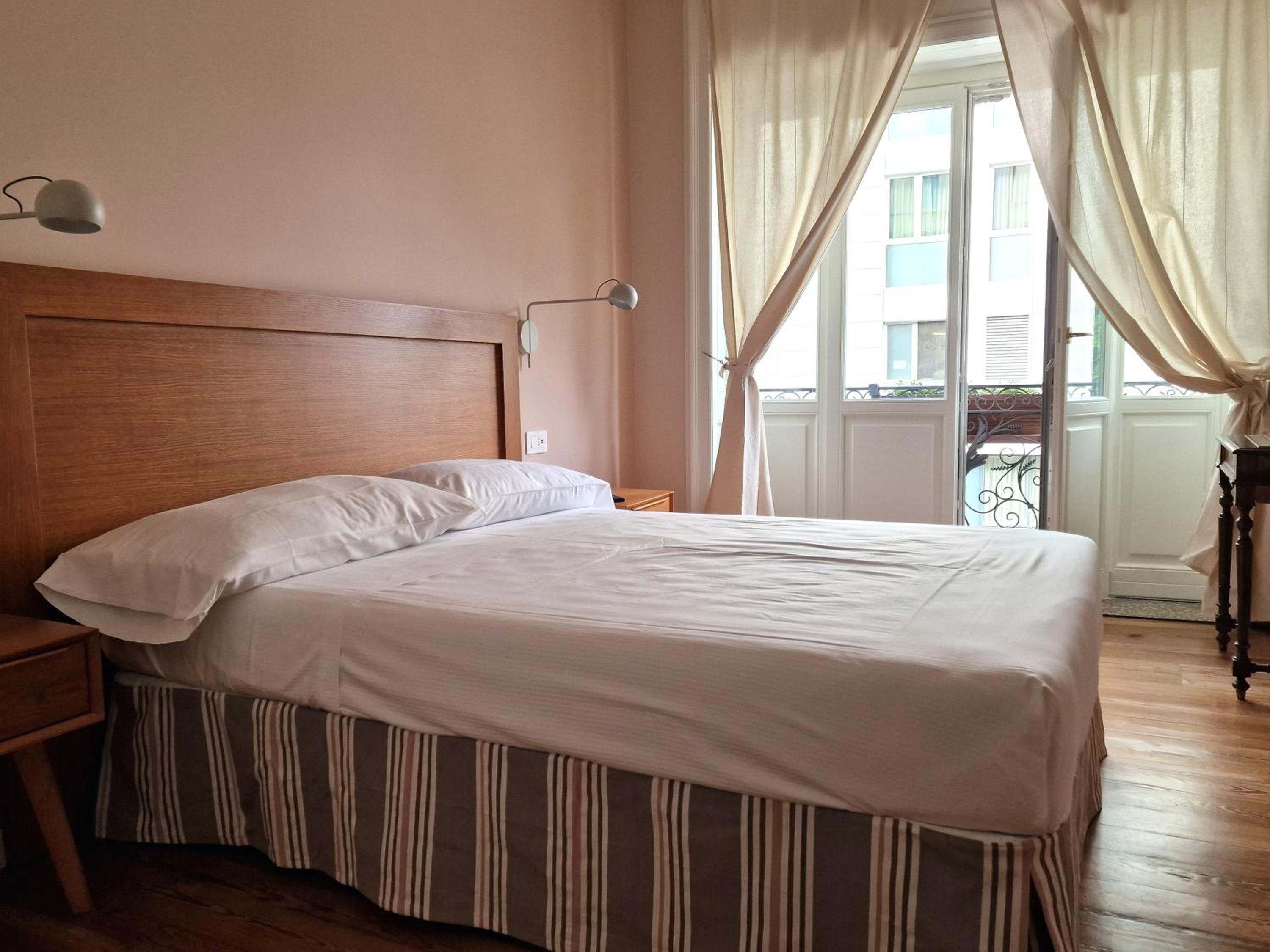 Economy Double Room - Photo 3