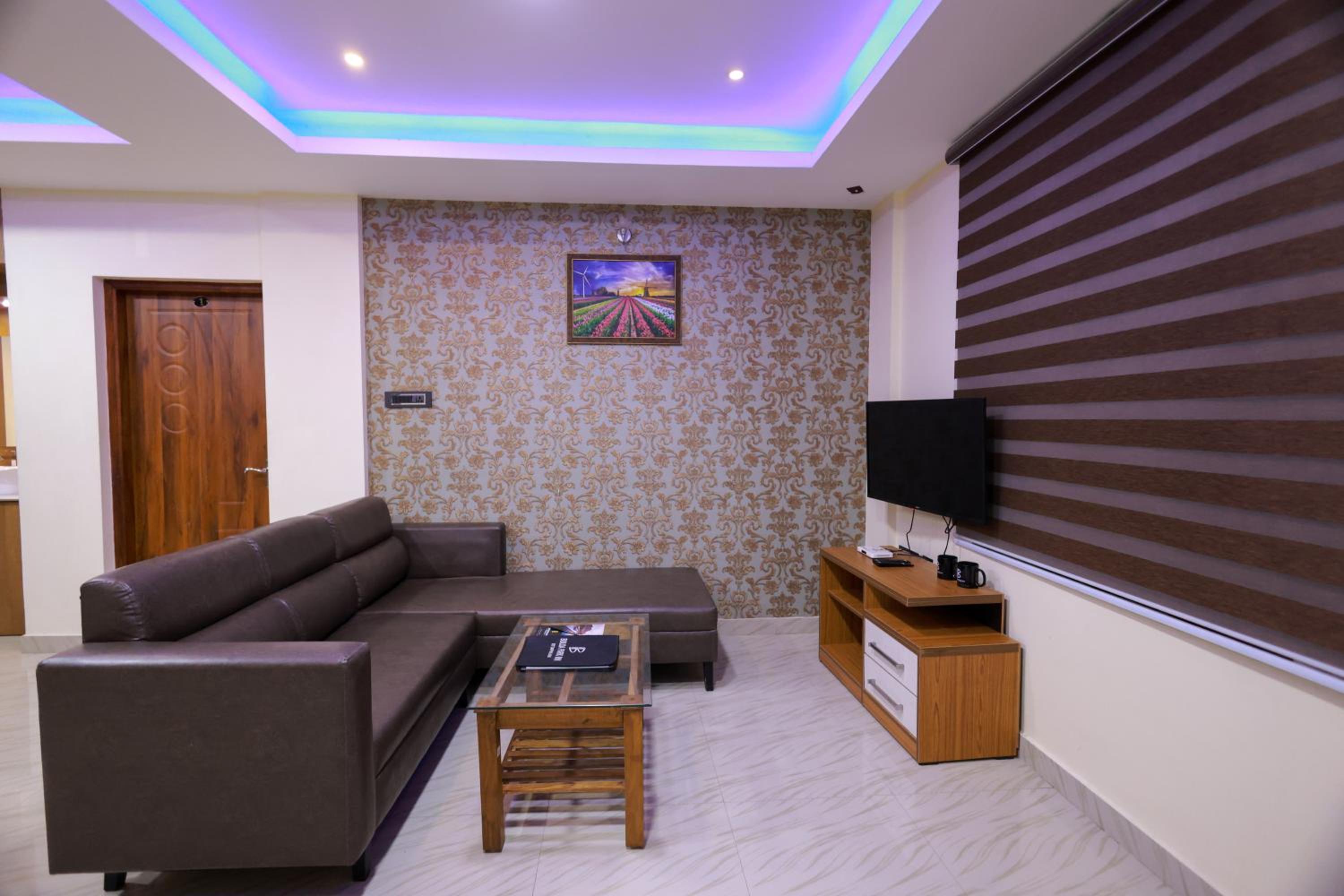Two-Bedroom Apartment - Photo 8