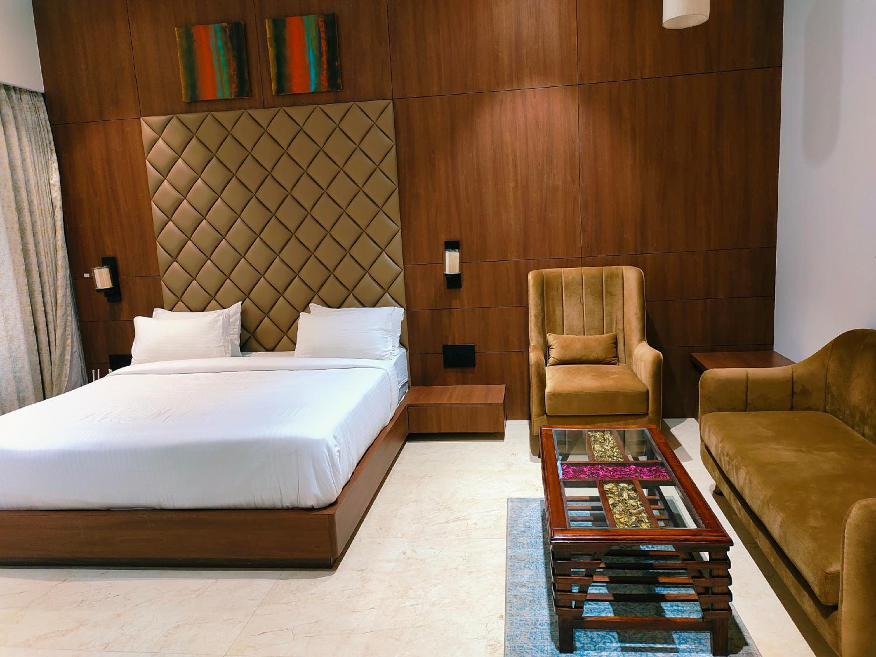 Superior King Room photo 3