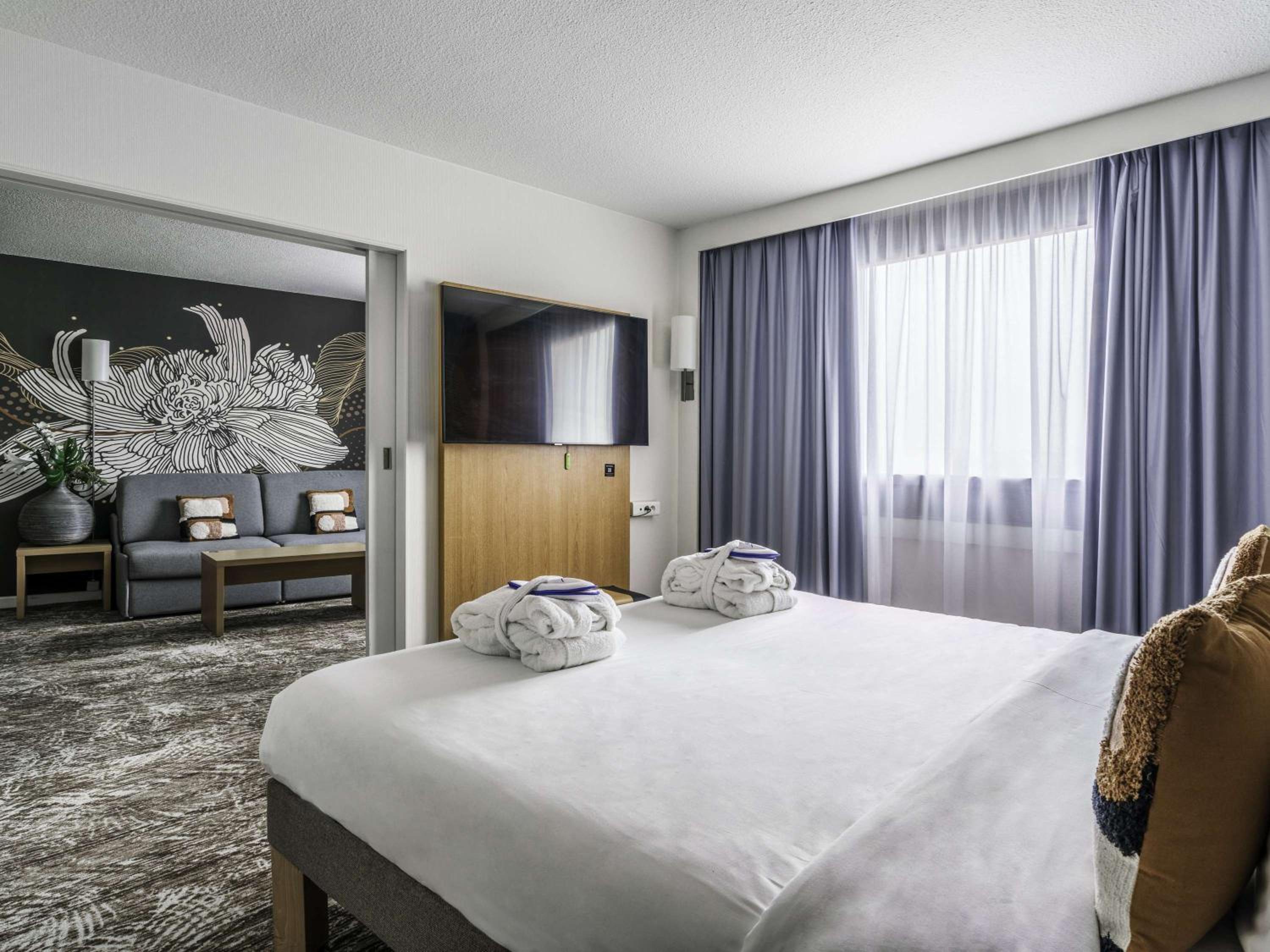 Suite with One Double Bed and Sofa Bed - Photo 5