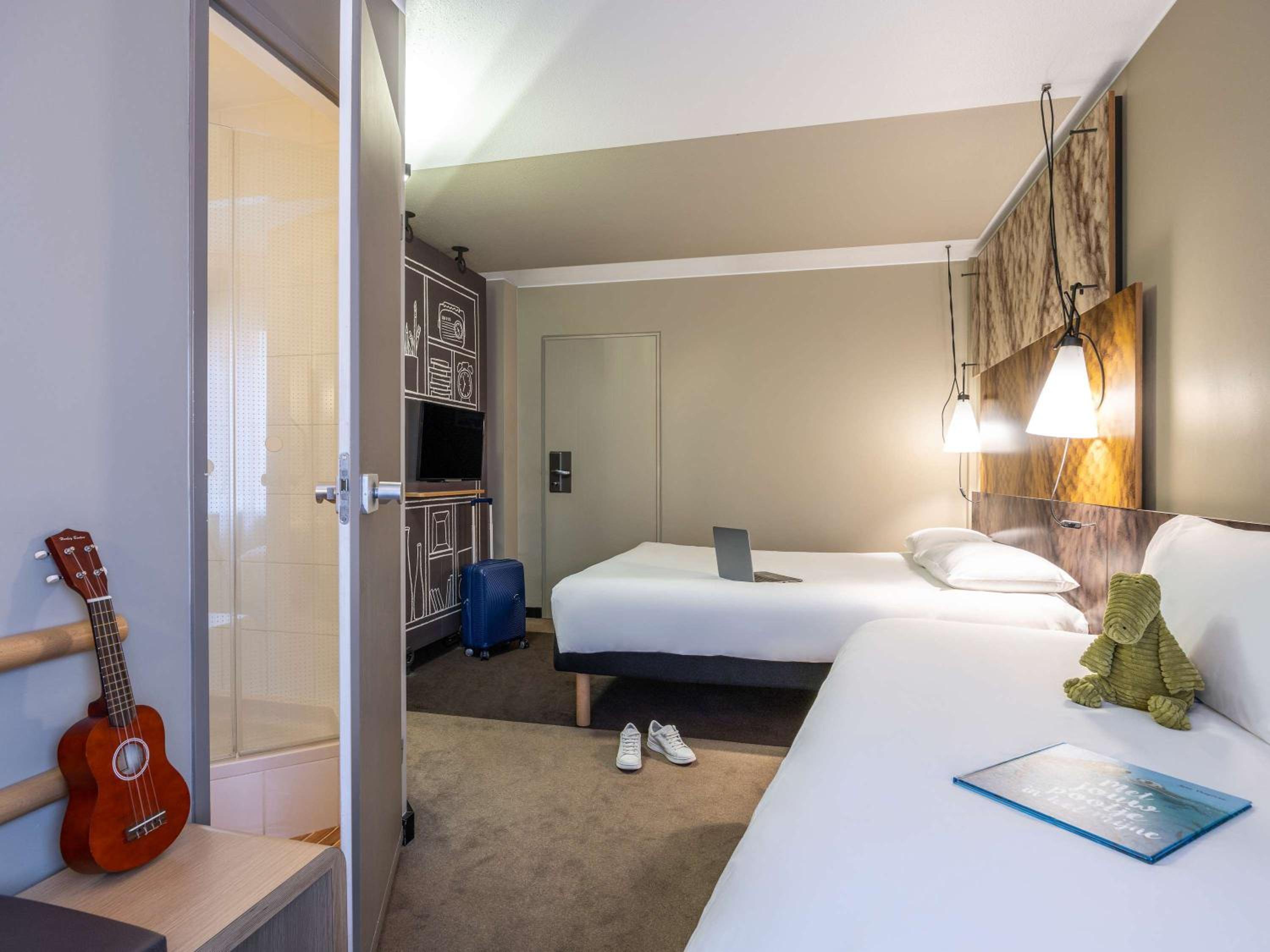Triple Room with One Double Bed and One Single Bed - Photo 6