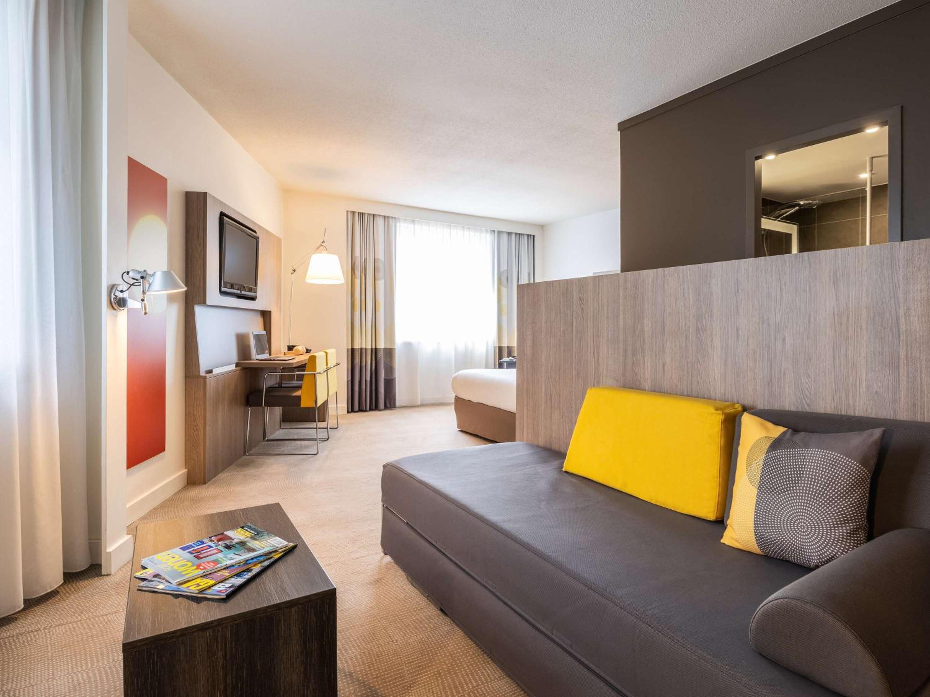 Superior Double Room with Sofa Beds - Photo 2