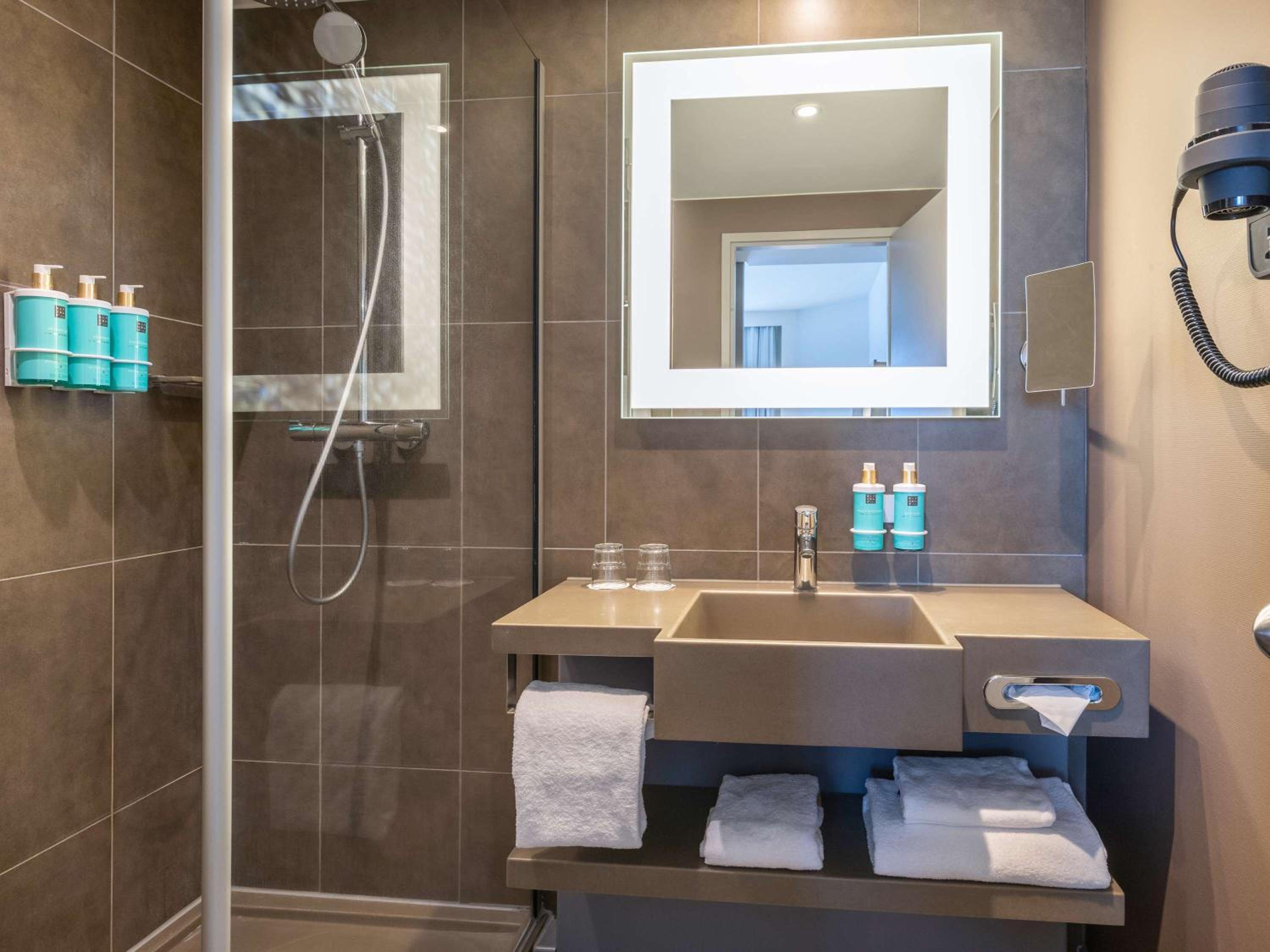 Executive Room - Photo 3