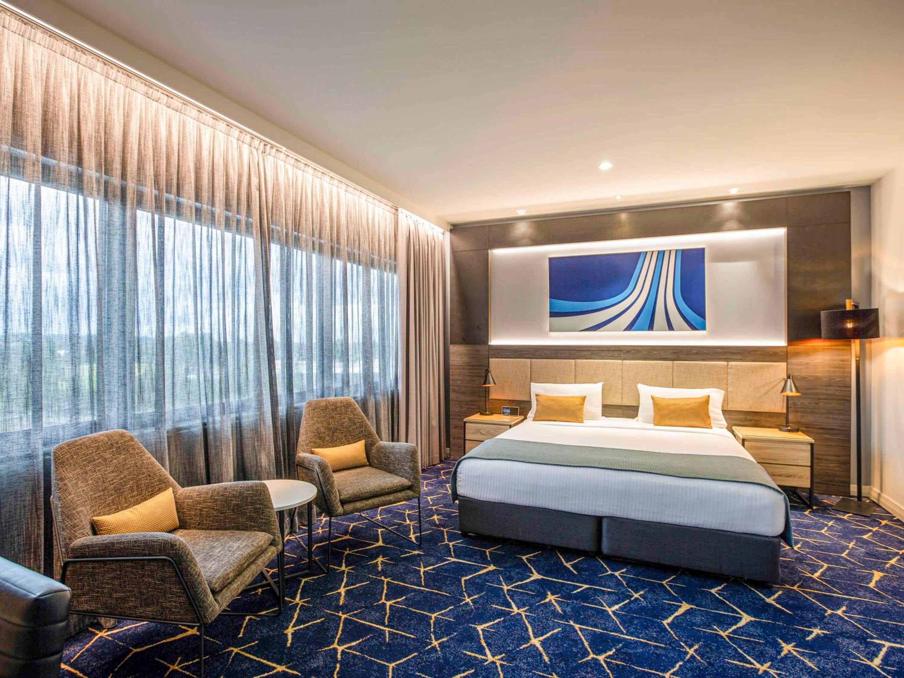 Deluxe King Room - Photo 5