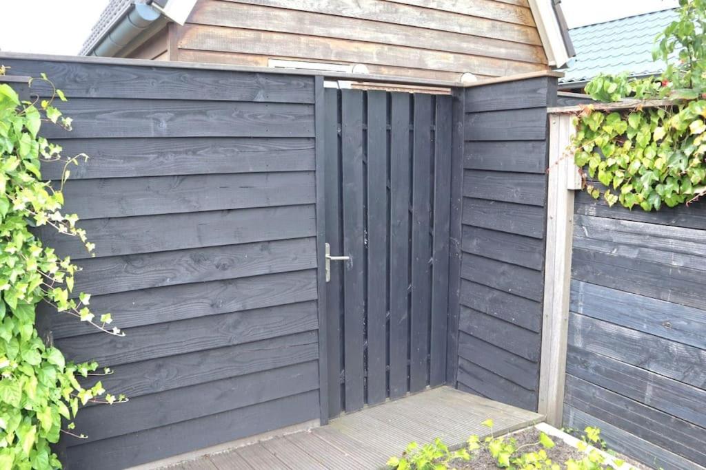 One-Bedroom House photo 2