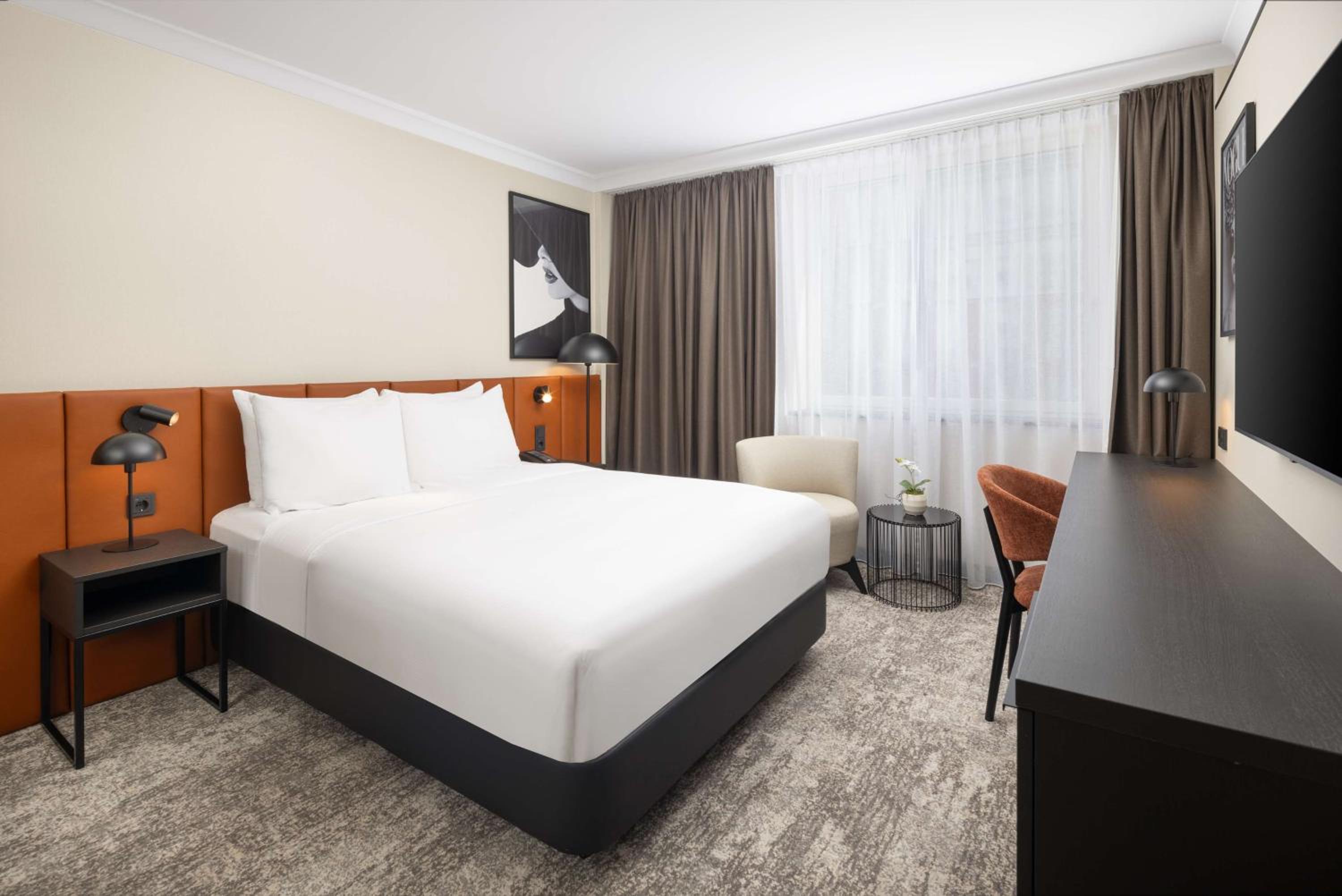 Premium Queen Room