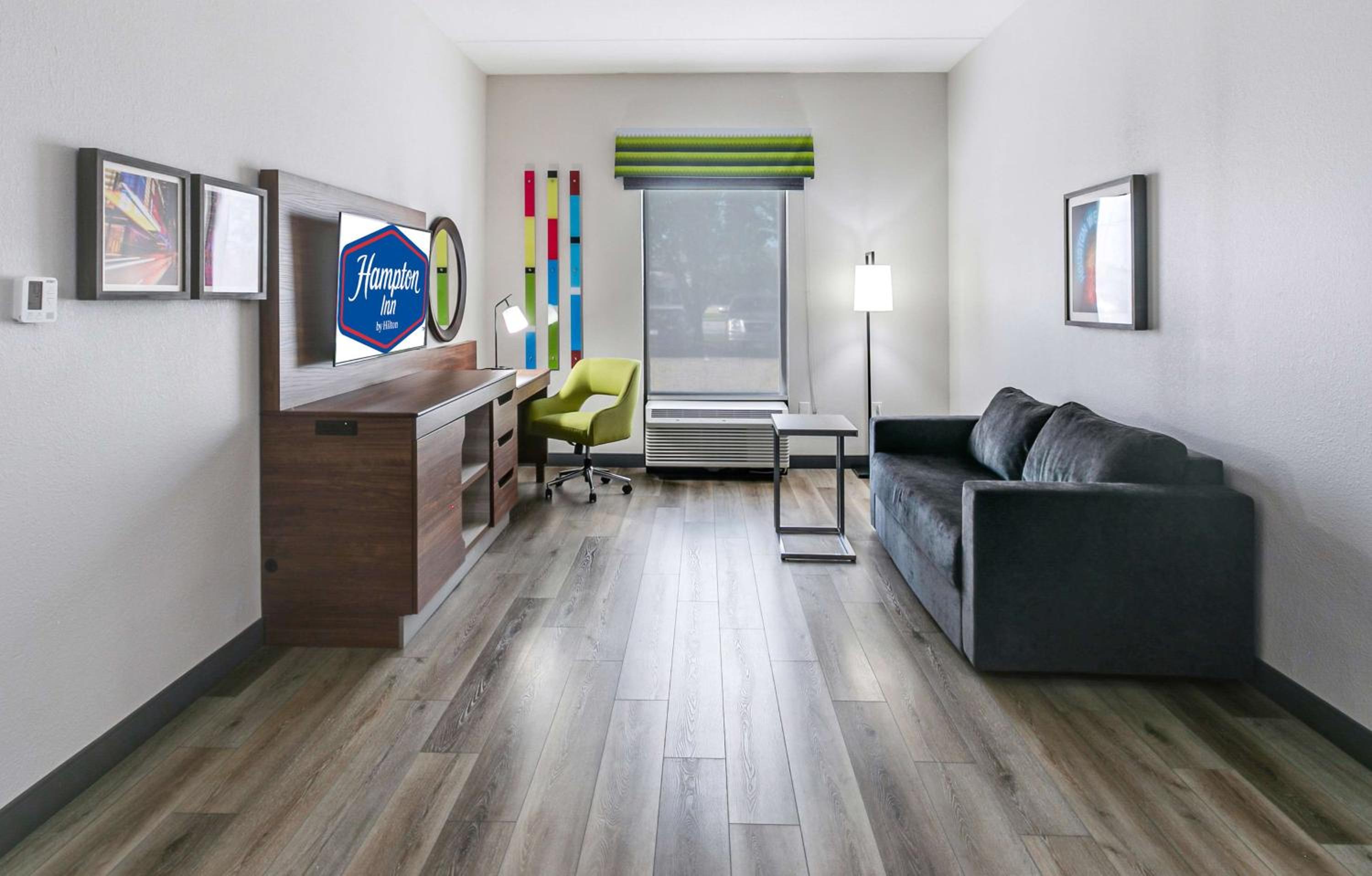 King Room - Mobility Access/Non-Smoking - Photo 1