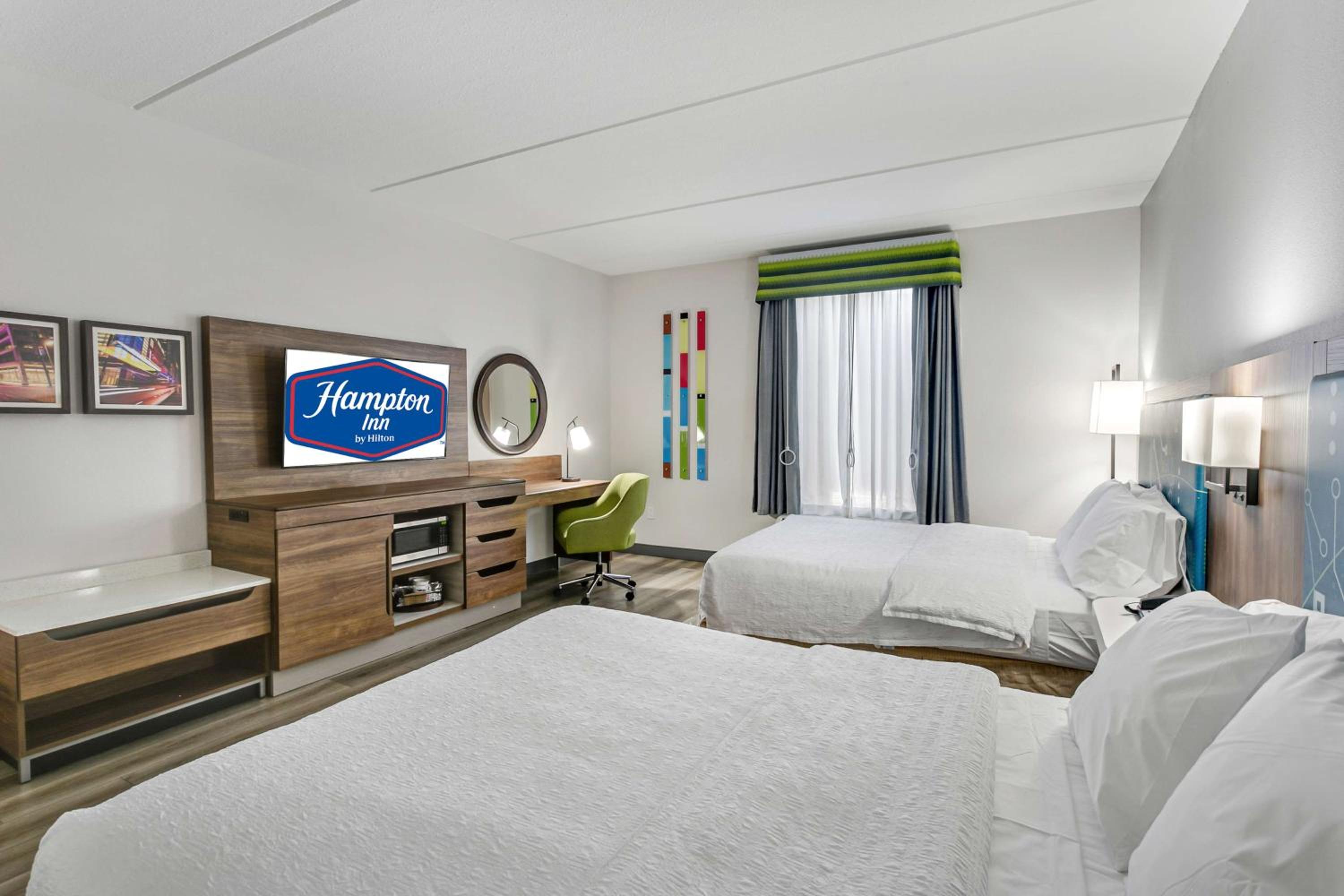 Queen Room with Two Queen Beds and Bath Tub - Photo 1