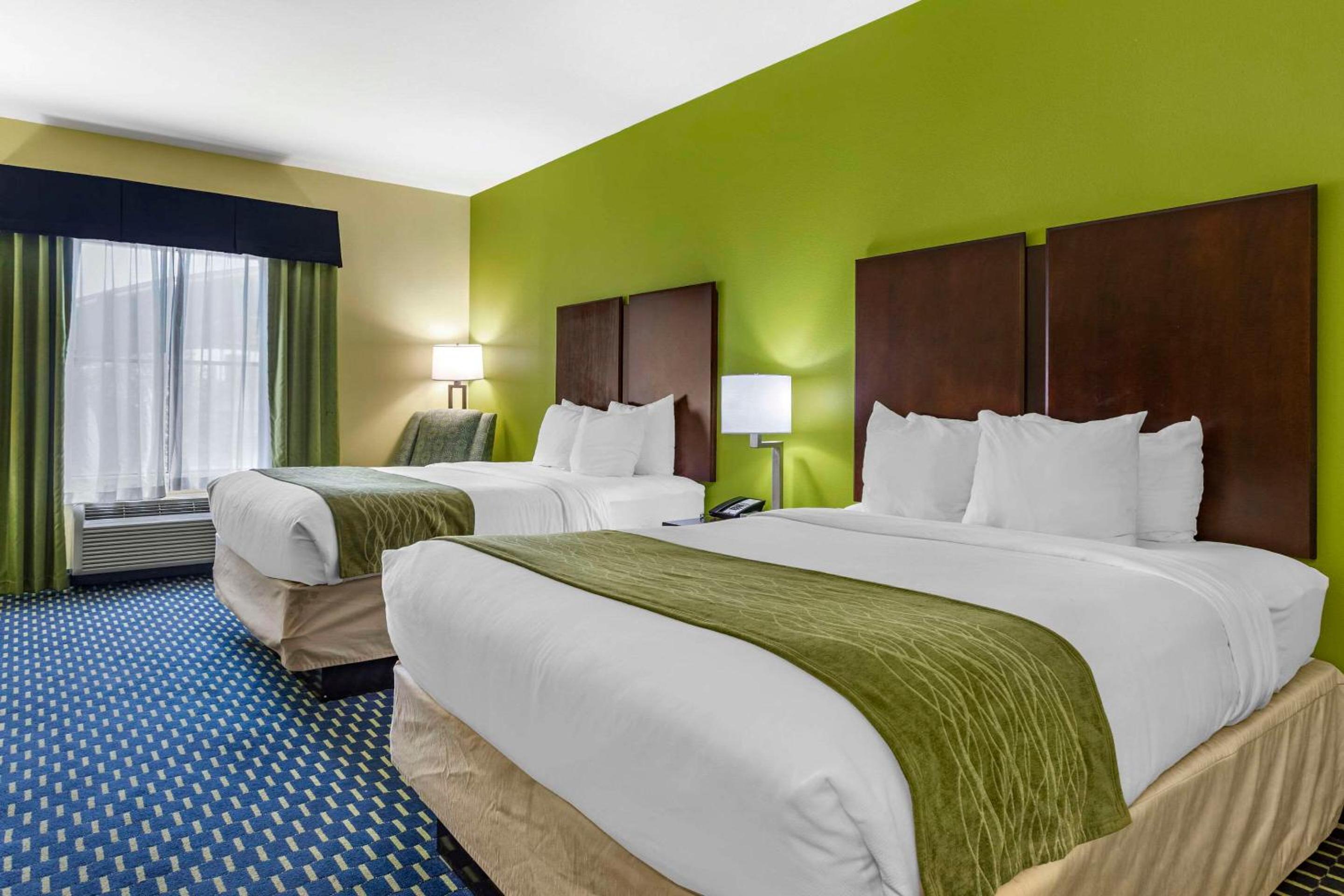 Superior Queen Room with Two Queen Beds - Non-Smoking - Photo 1