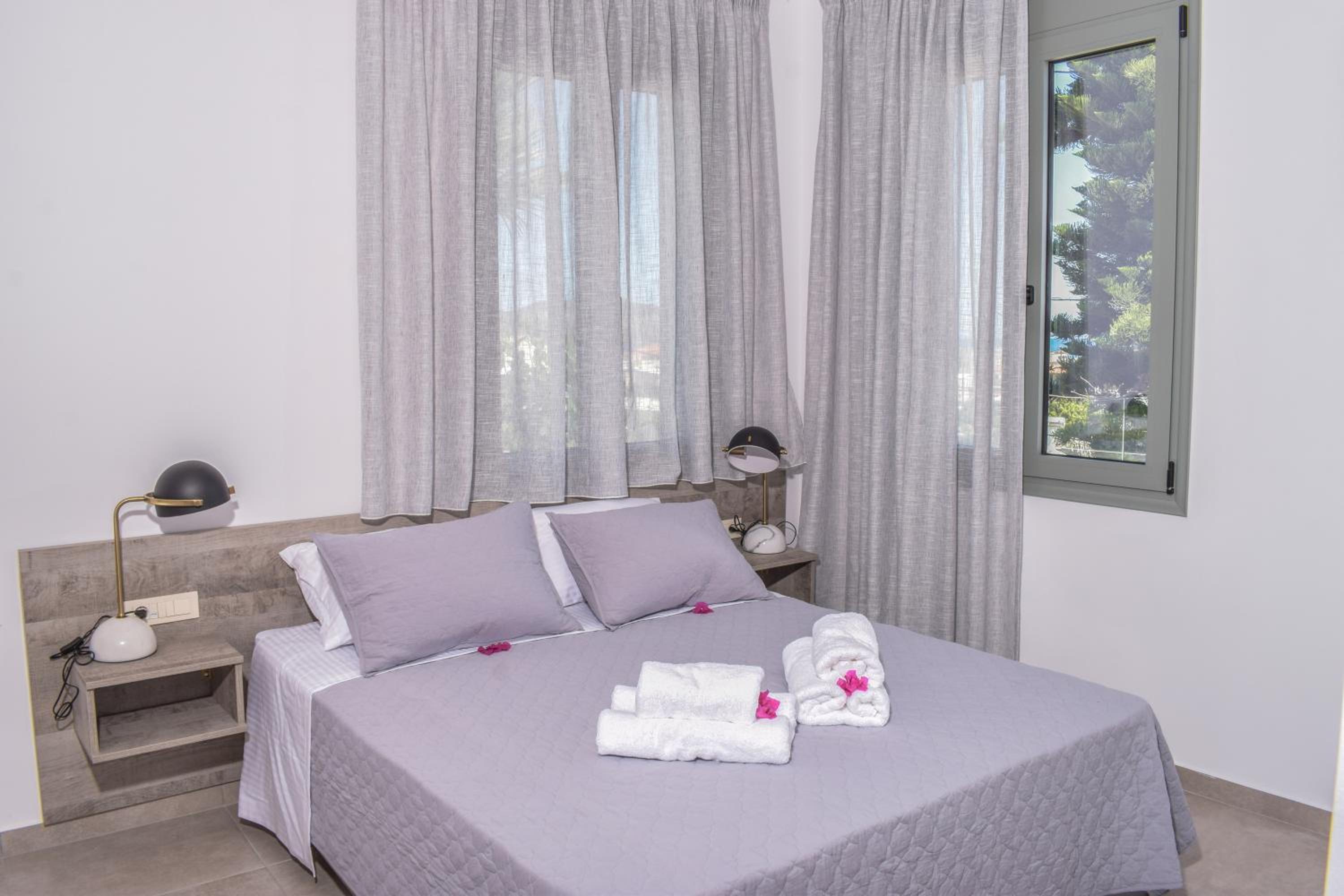 Apartment with View and Balcony photo 3