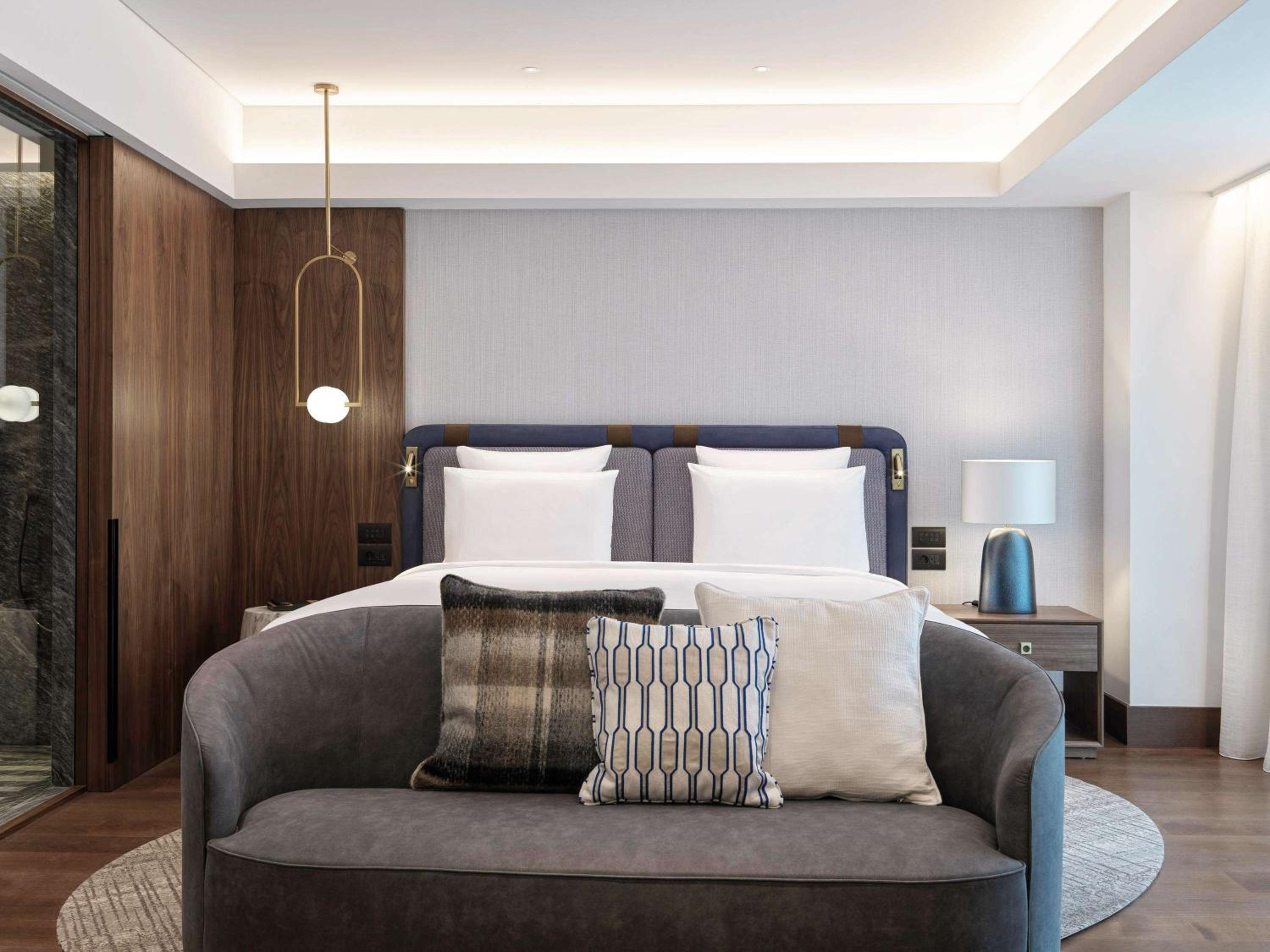 Junior King Suite