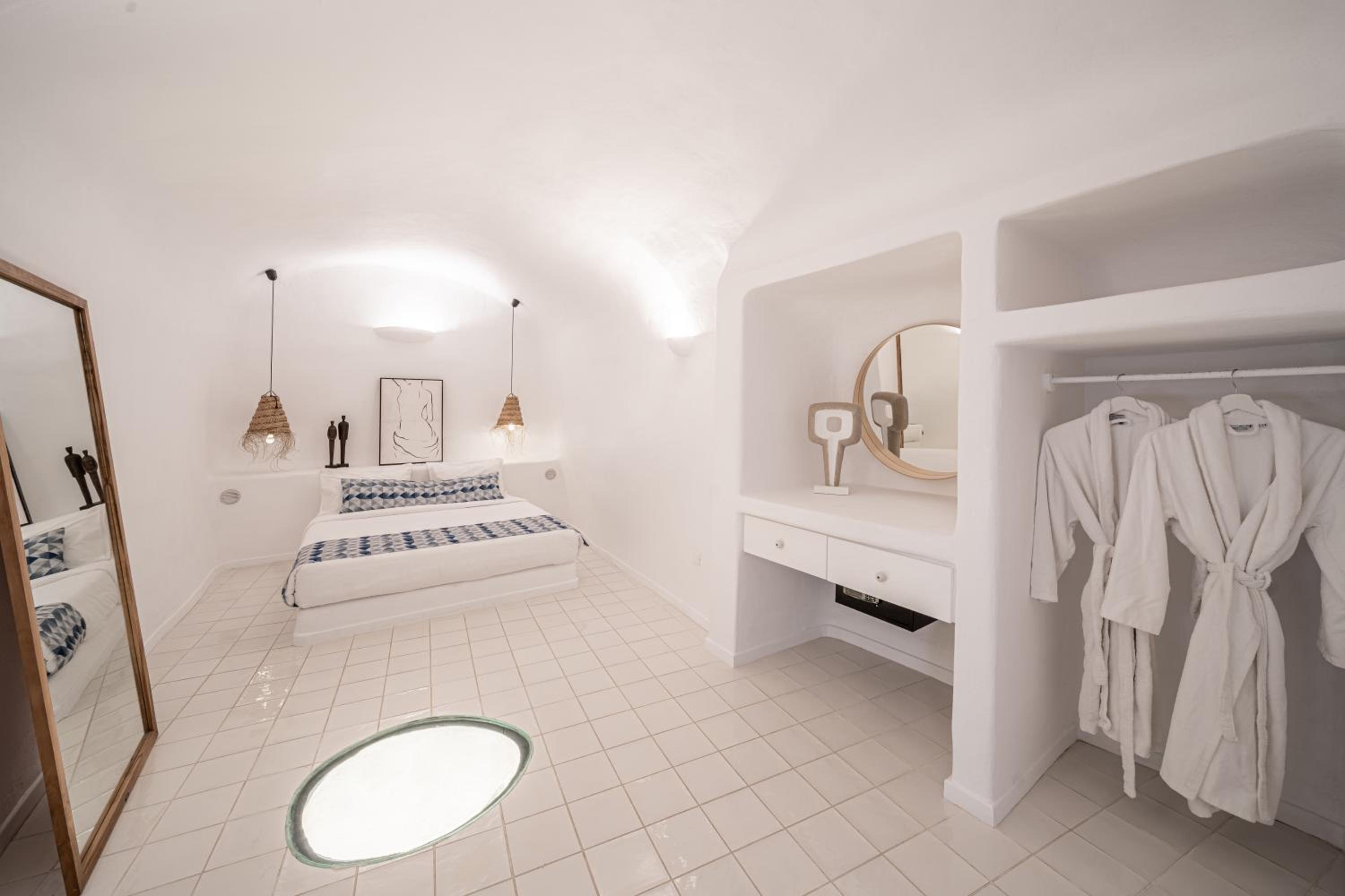 Canava Suite with Caldera View & Outdoor Heated Tub - Photo 14
