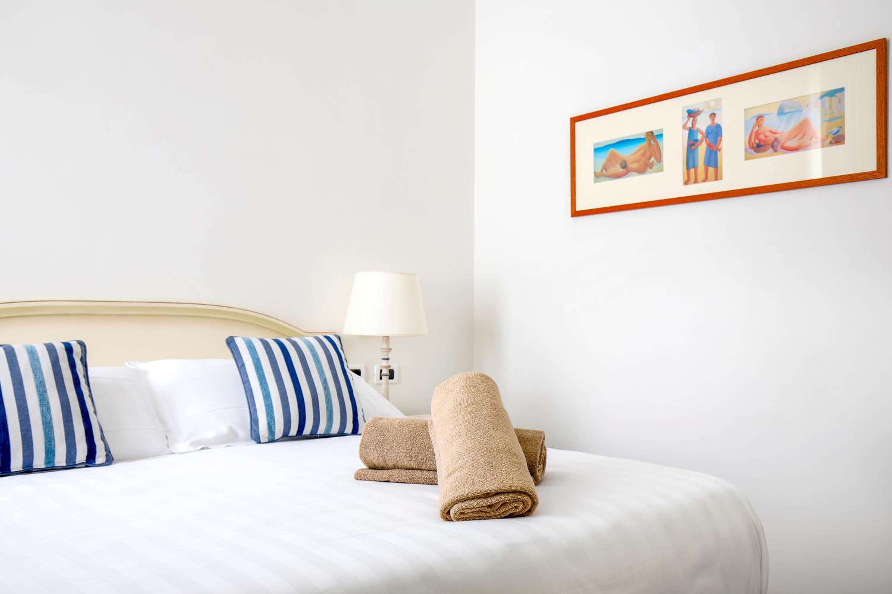 Double Room - Photo 2