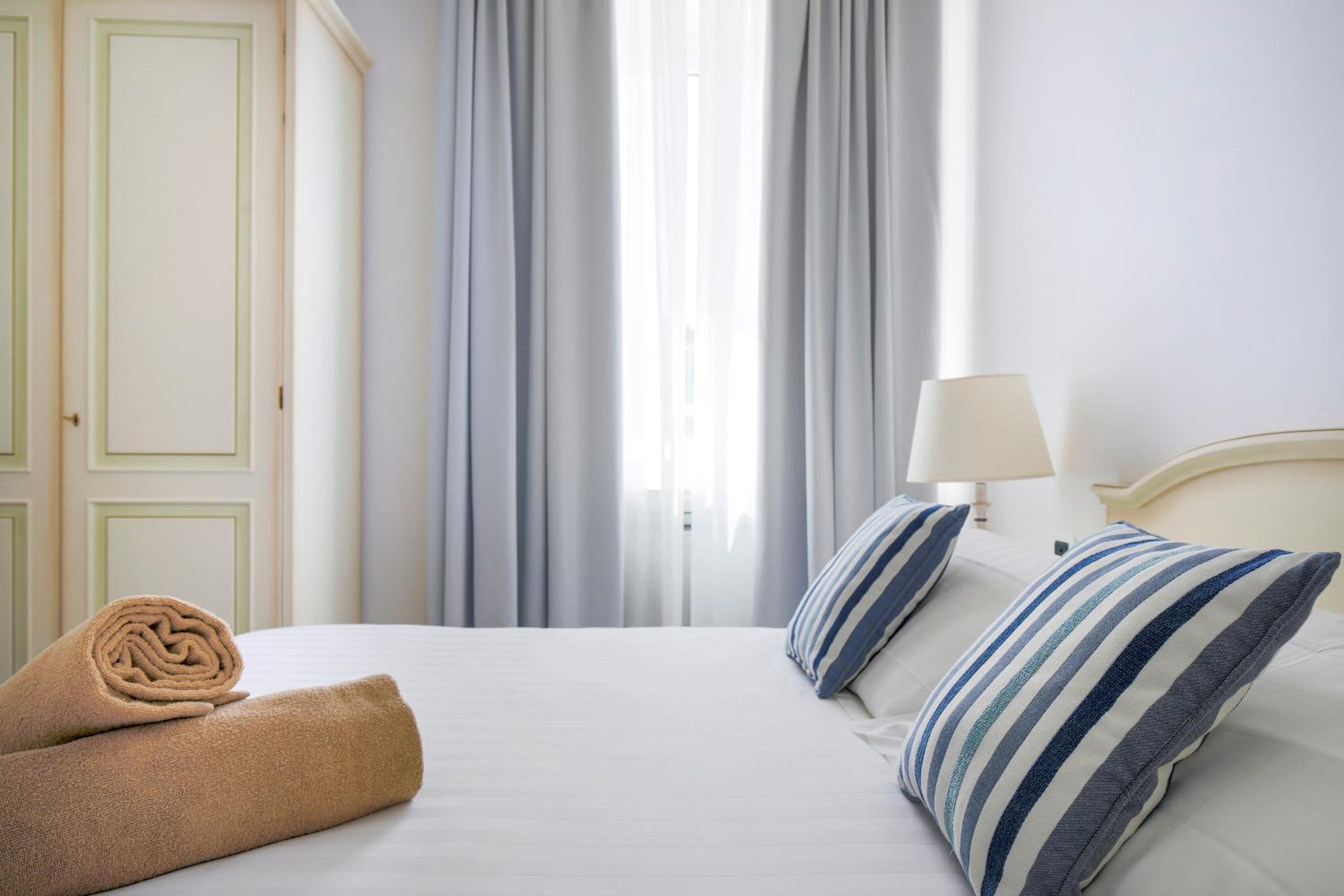Double Room - Photo 4