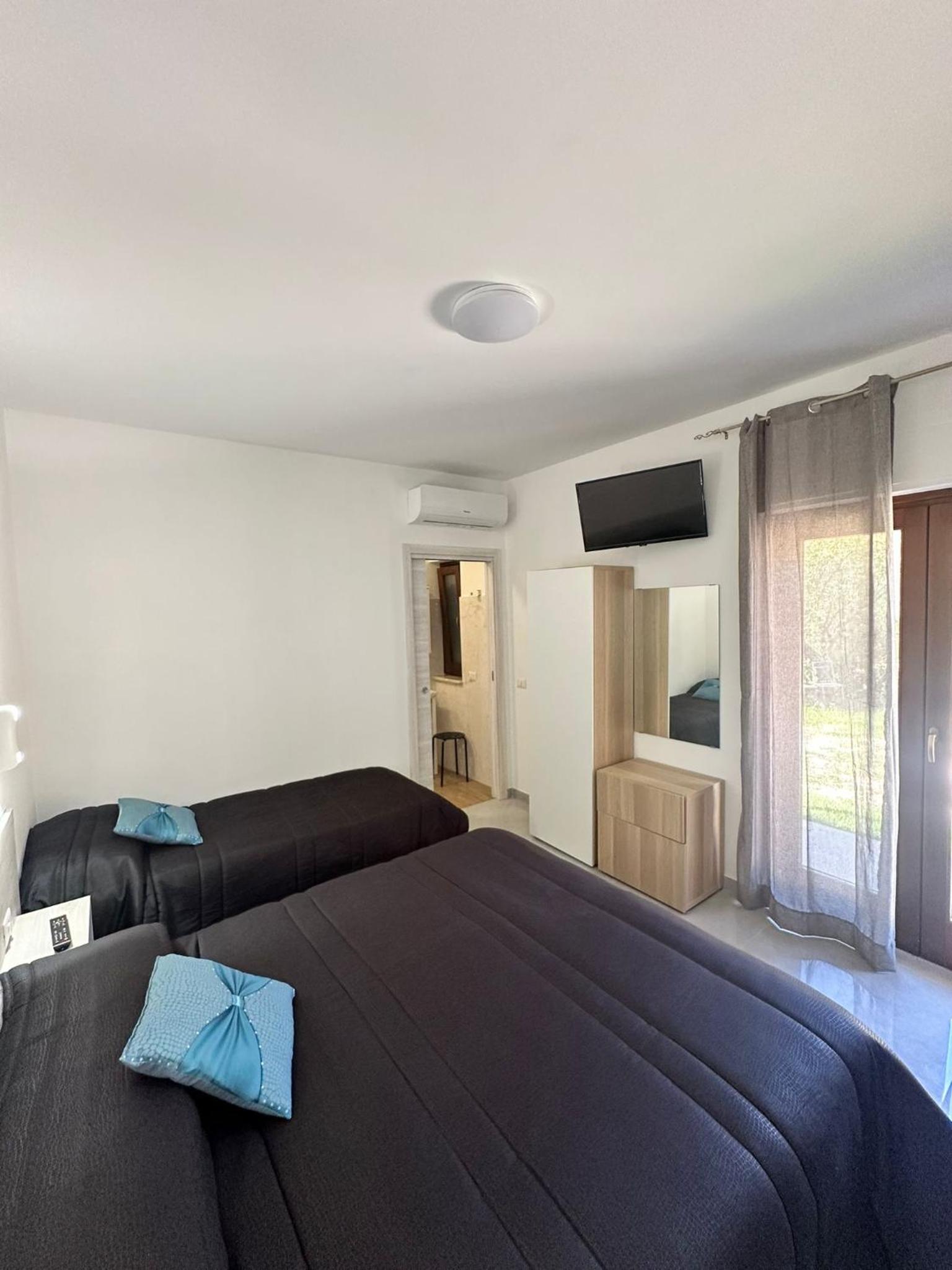 Deluxe Triple Room photo 3