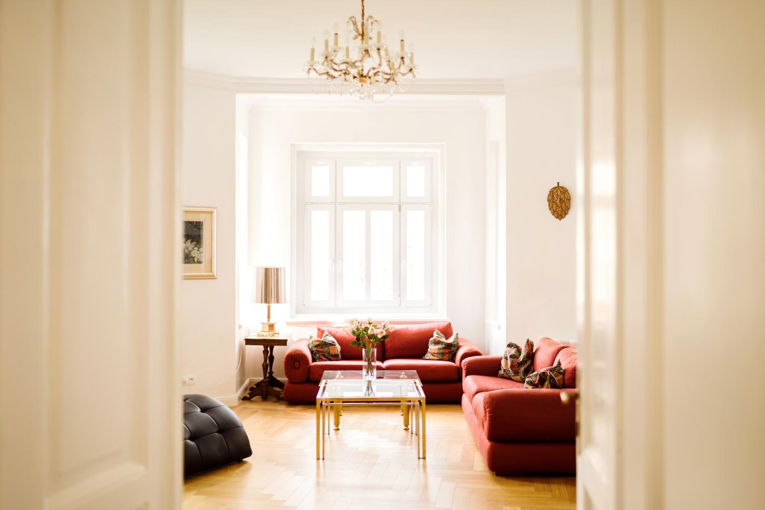 One-Bedroom Apartment photo 1