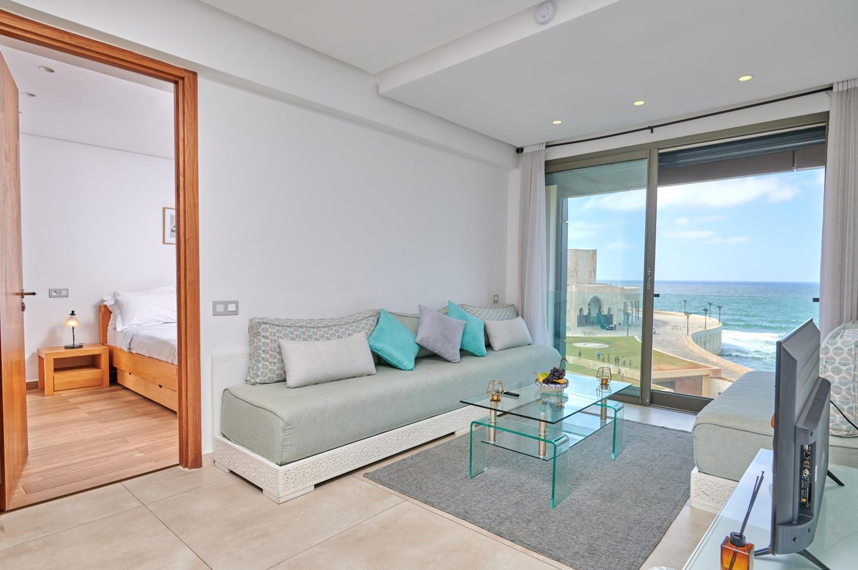 Two-Bedroom Apartment with Sea View photo 3