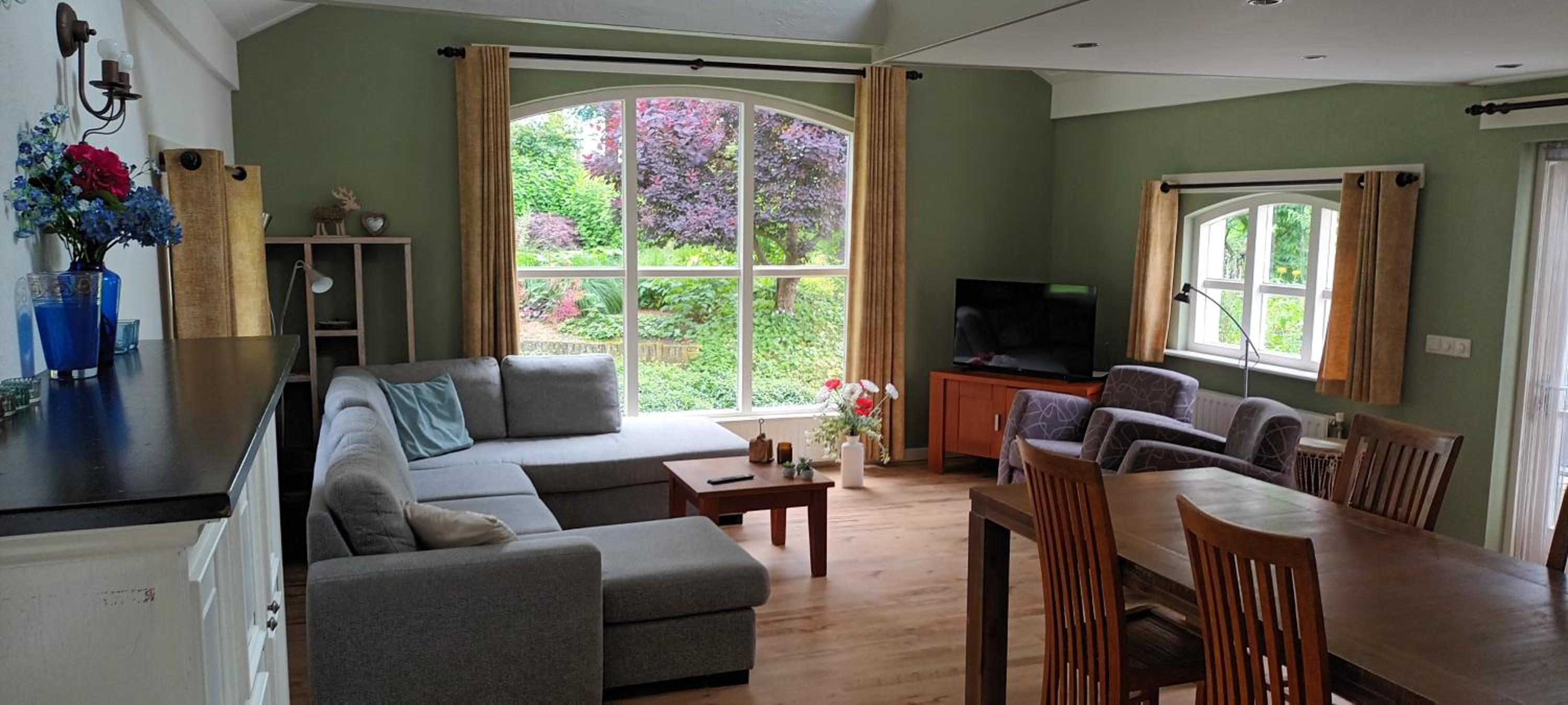 One-Bedroom House photo 1