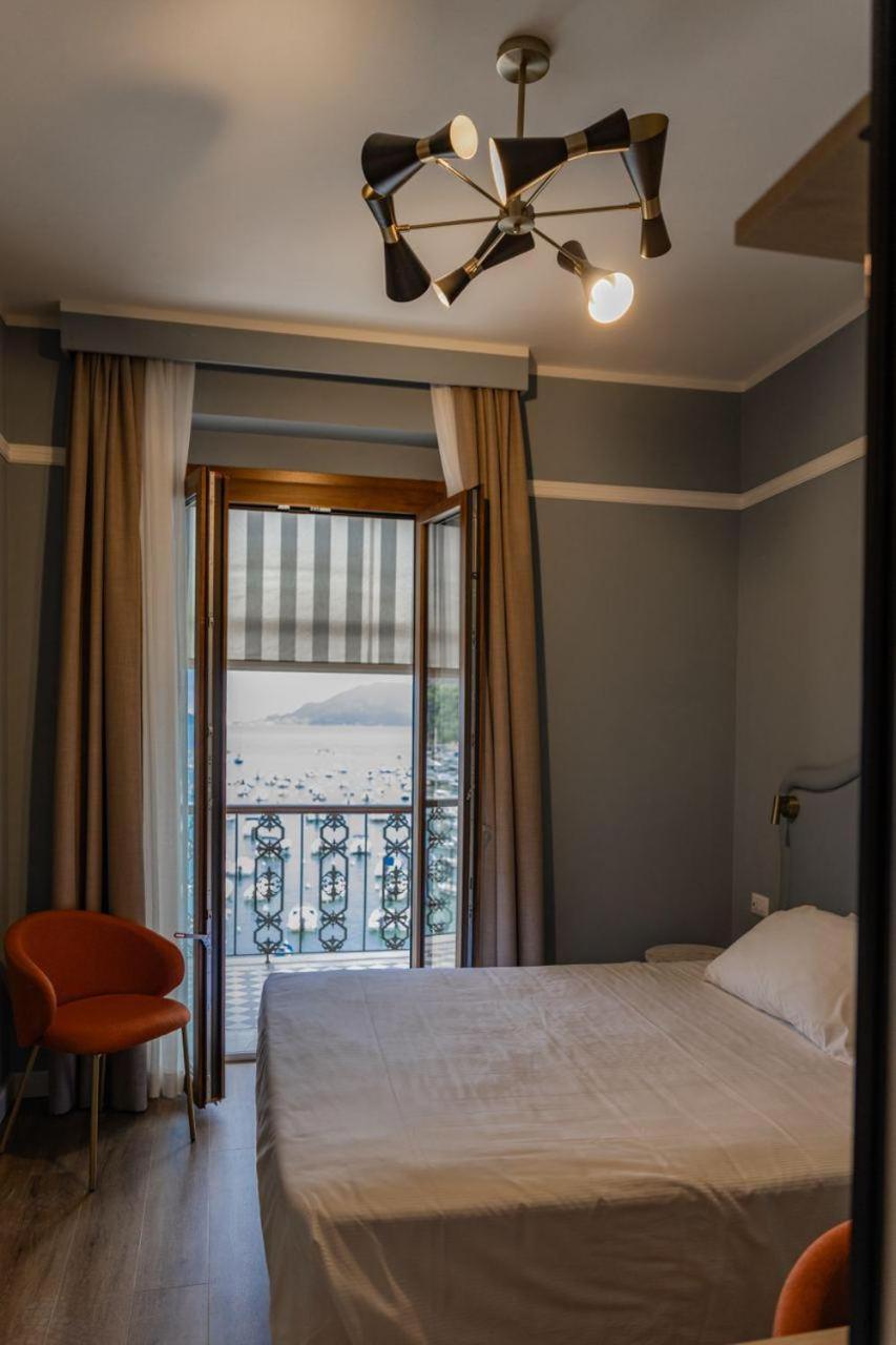 Superior Queen Room with Balcony and Sea View