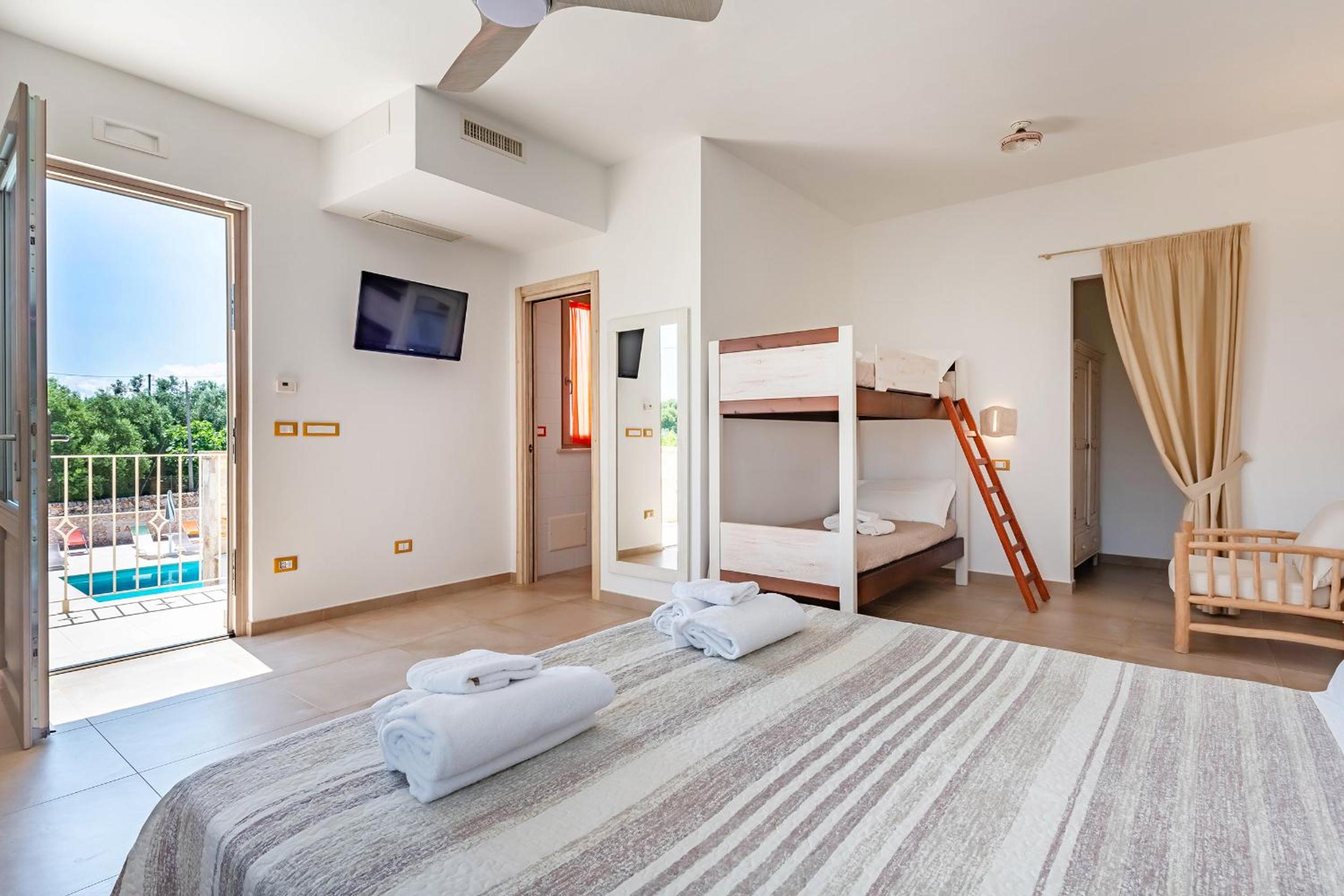 Quadruple Room - Photo 4