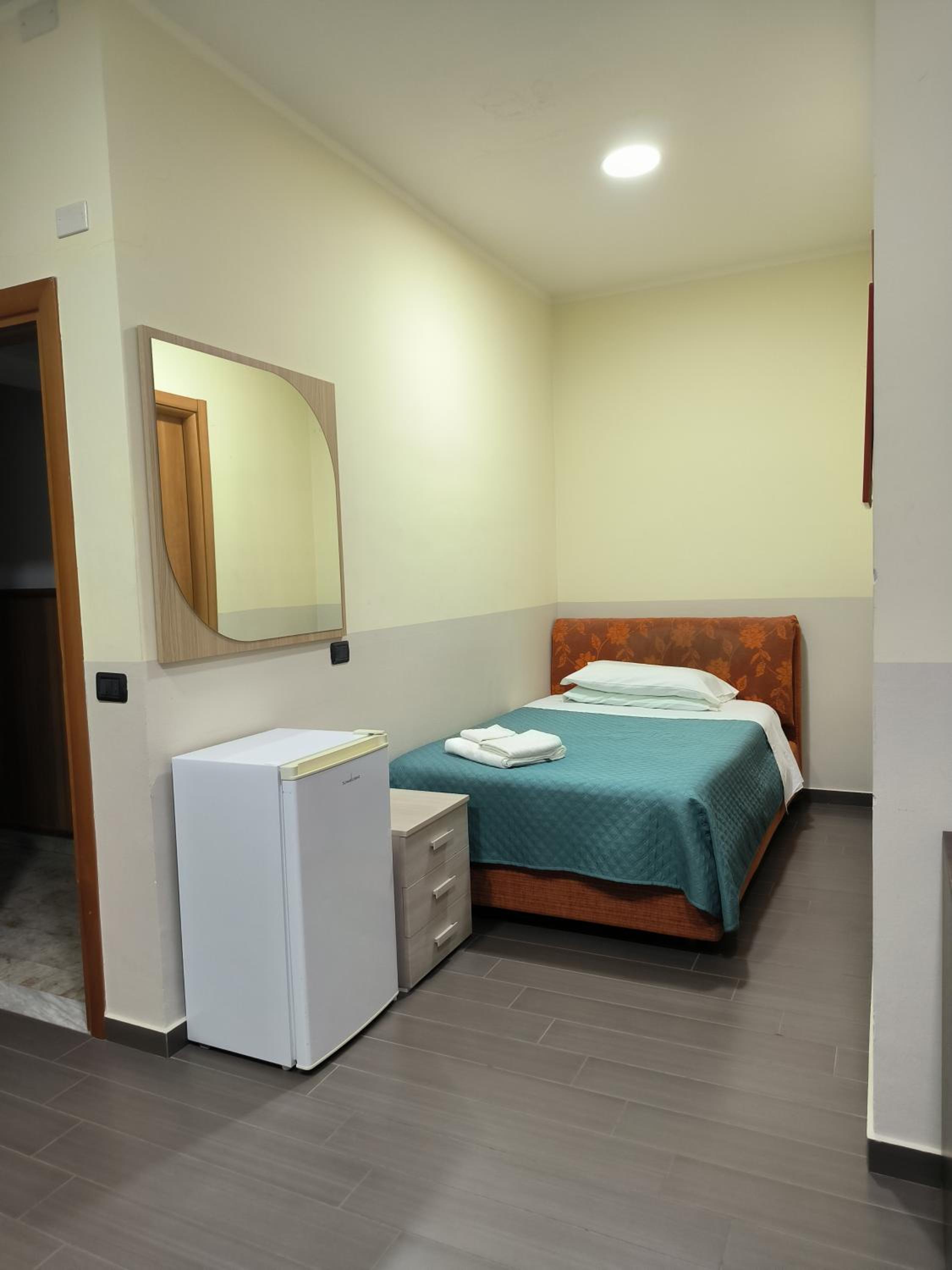 Triple Room - Photo 2