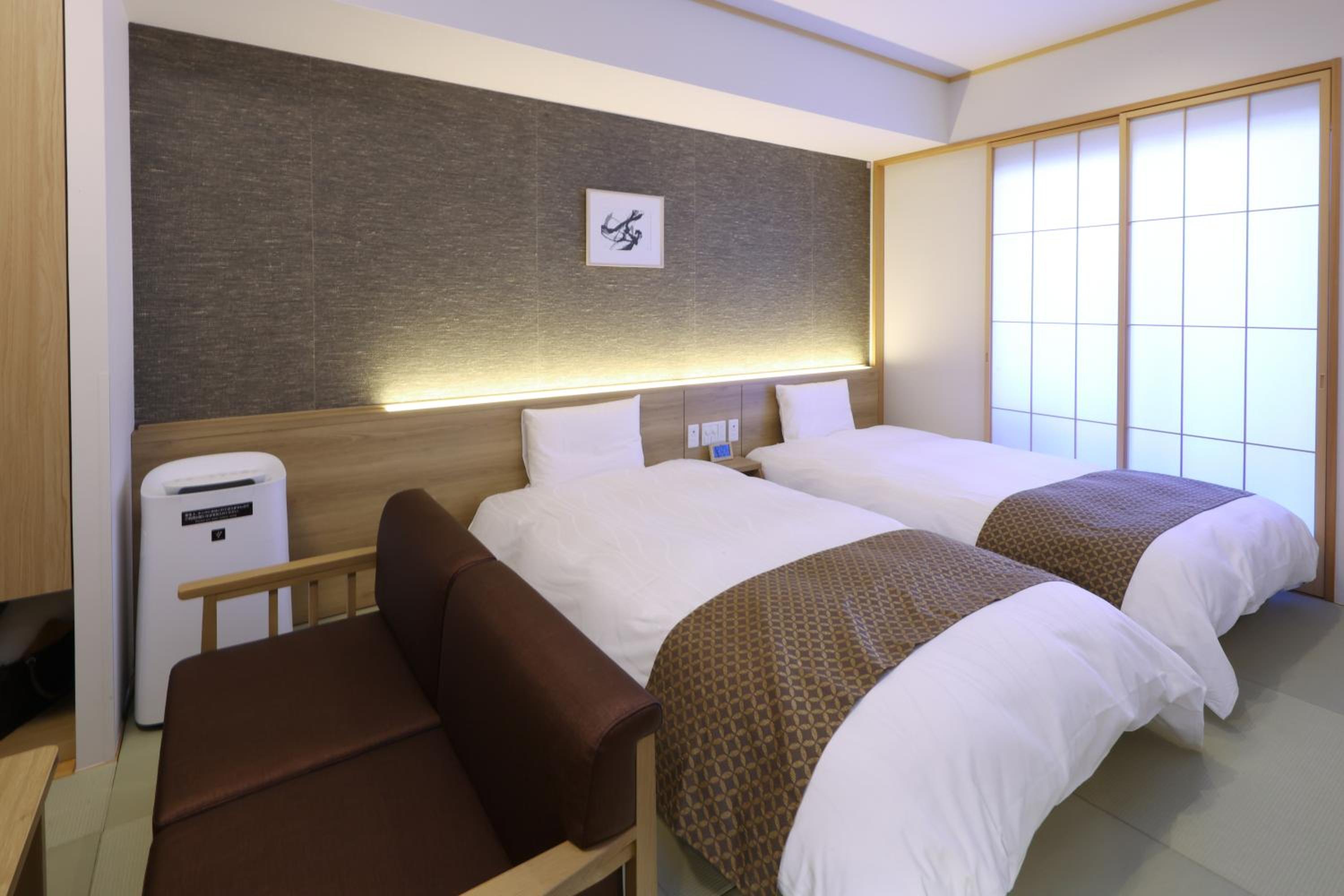 Deluxe Twin Room photo 3