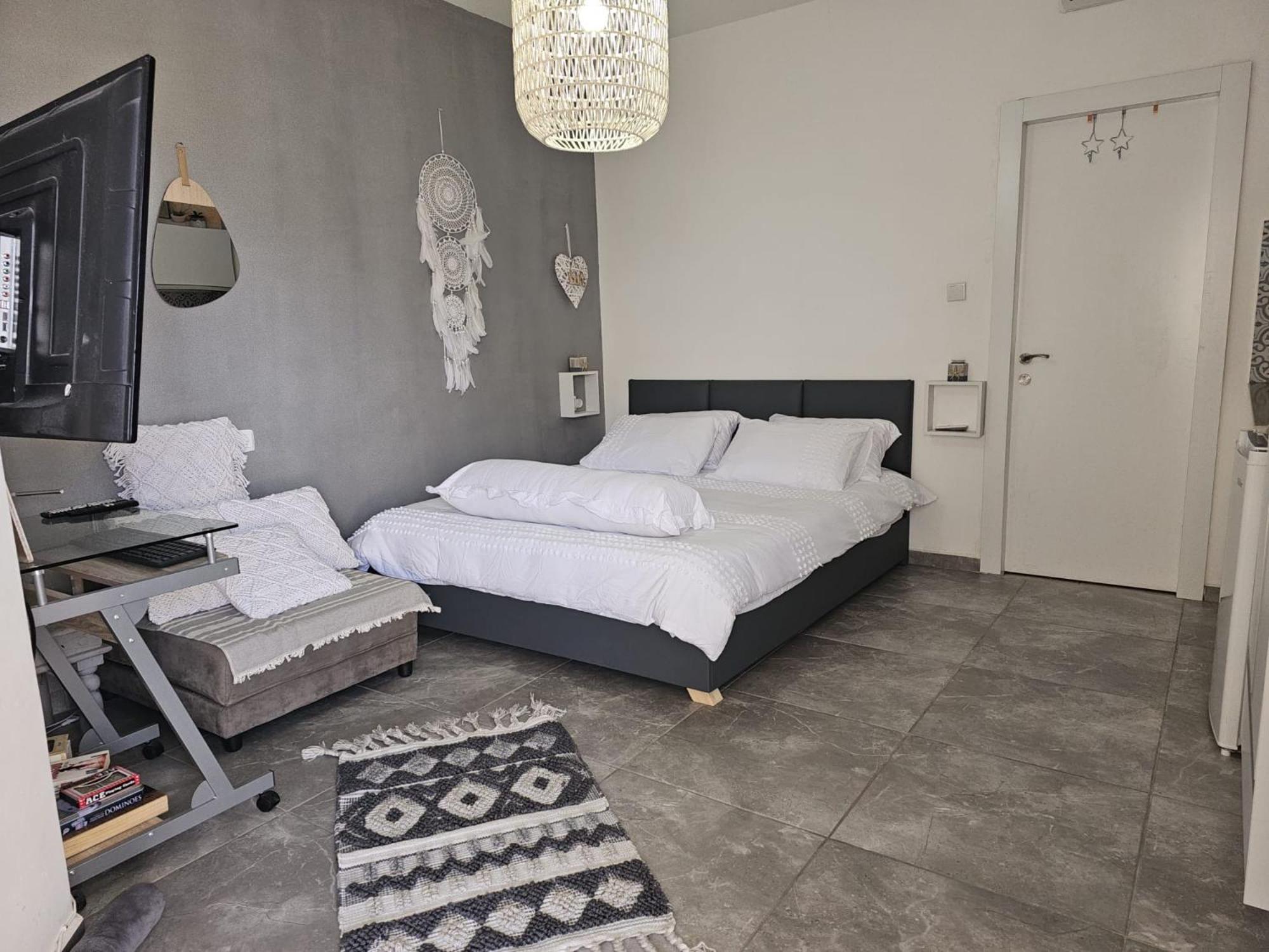 Deluxe Room (2 Adults + 1 Child) photo 1