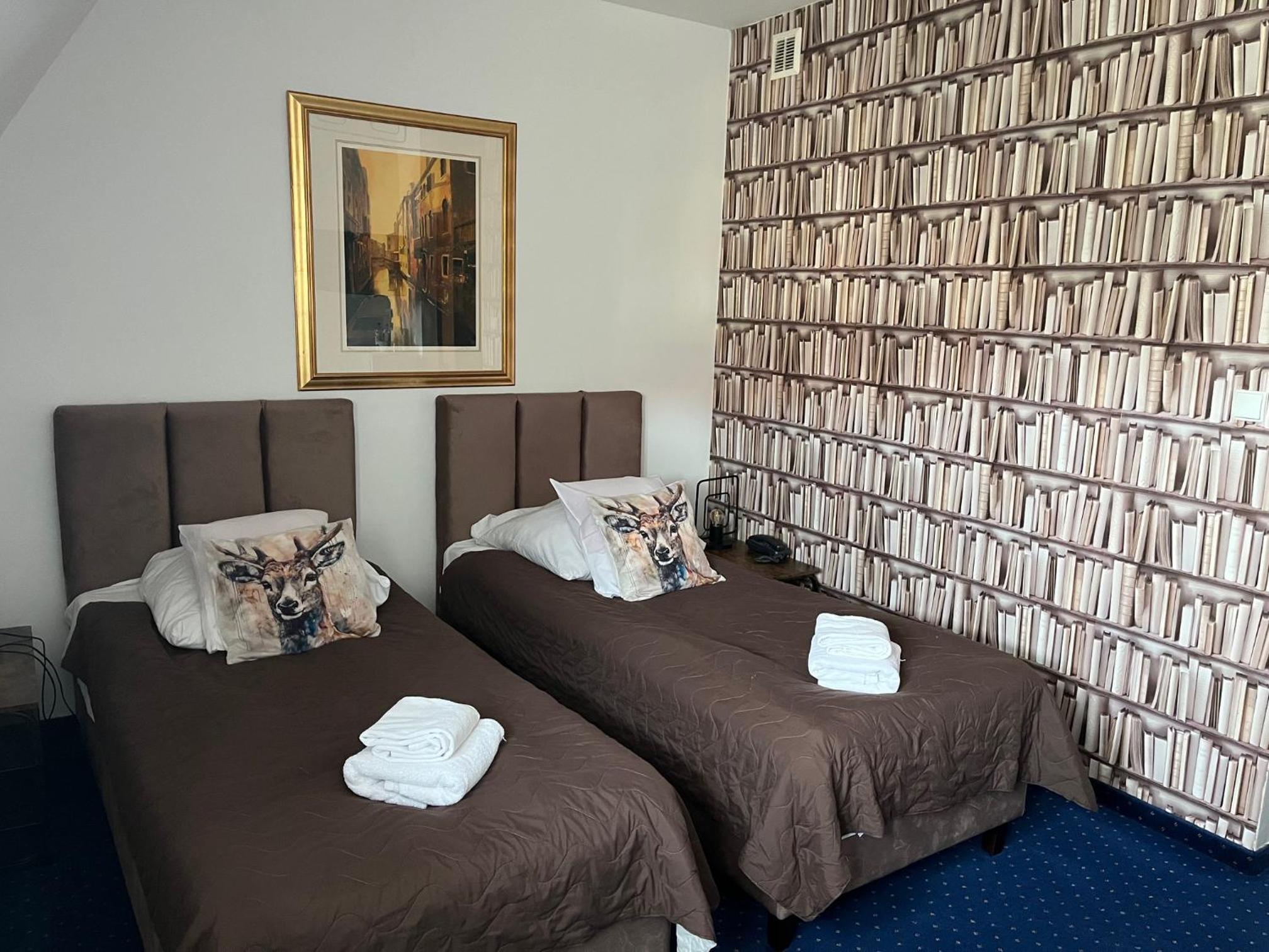 Double or Twin Room photo 2