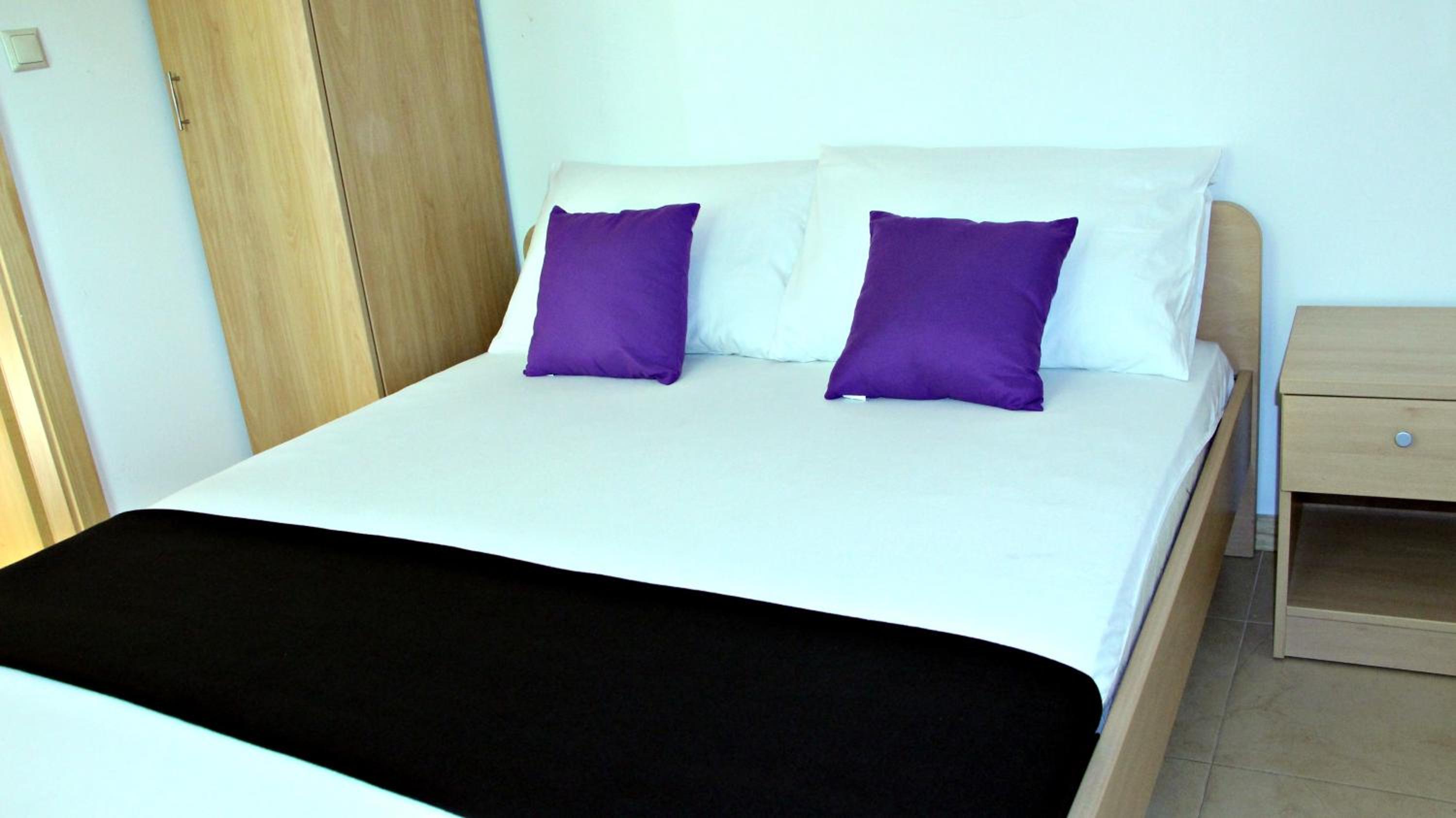 Comfort Two-Bedroom Apartment - Ground Floor - Photo 3