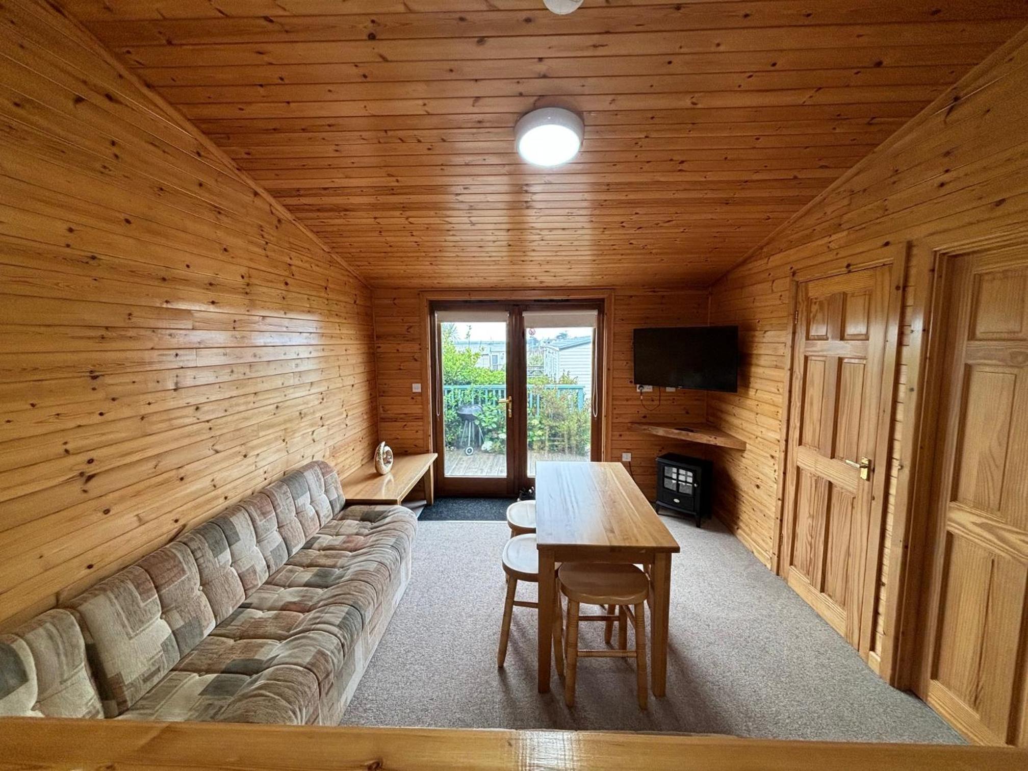 Bungalow photo 1