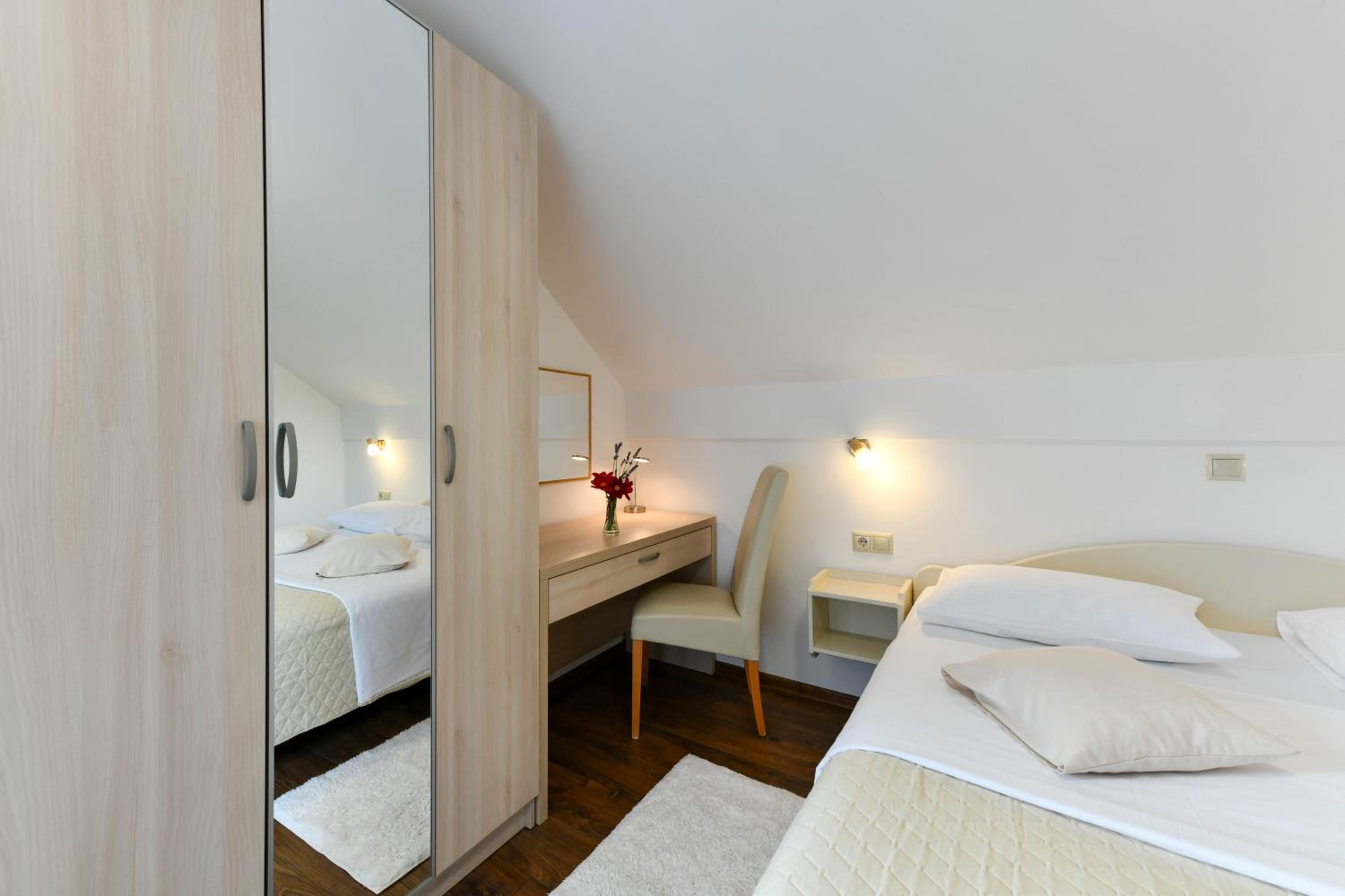 One-Bedroom Apartment with Balcony