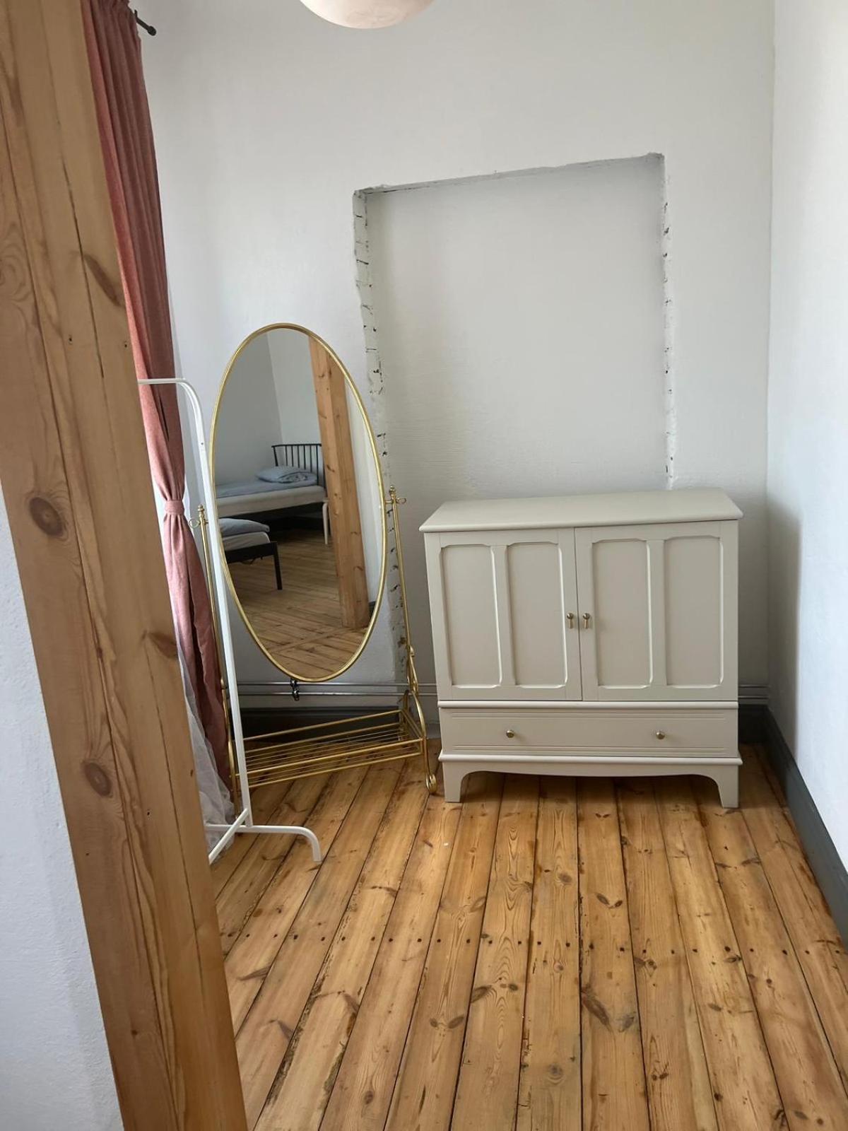 Family Room - Photo 8