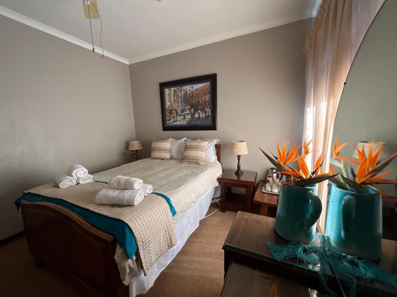 Deluxe Double or Twin Room photo 1