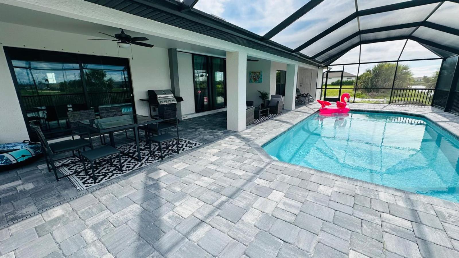 Villa photo 3