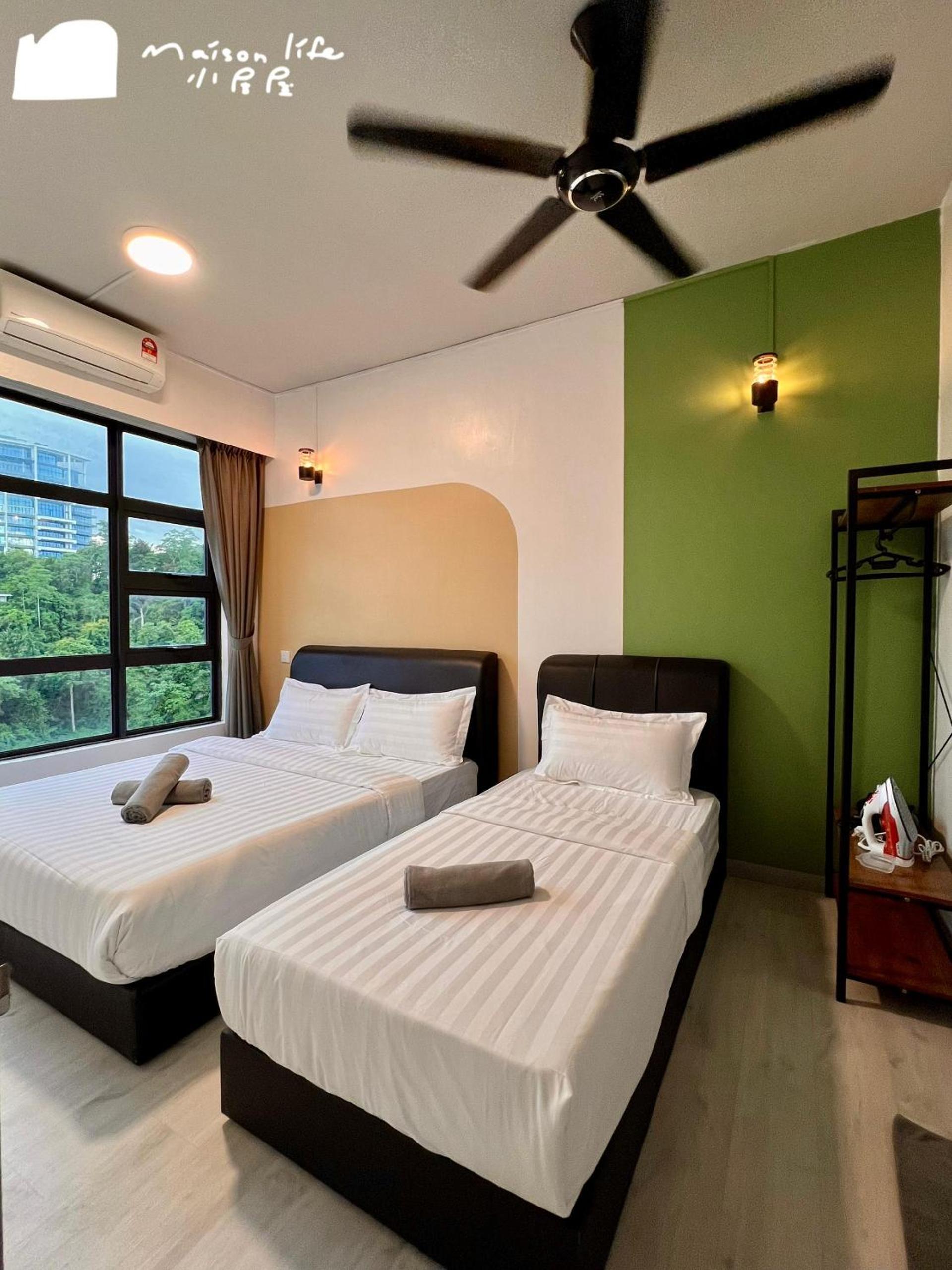 Apartment with Mountain View - Photo 4