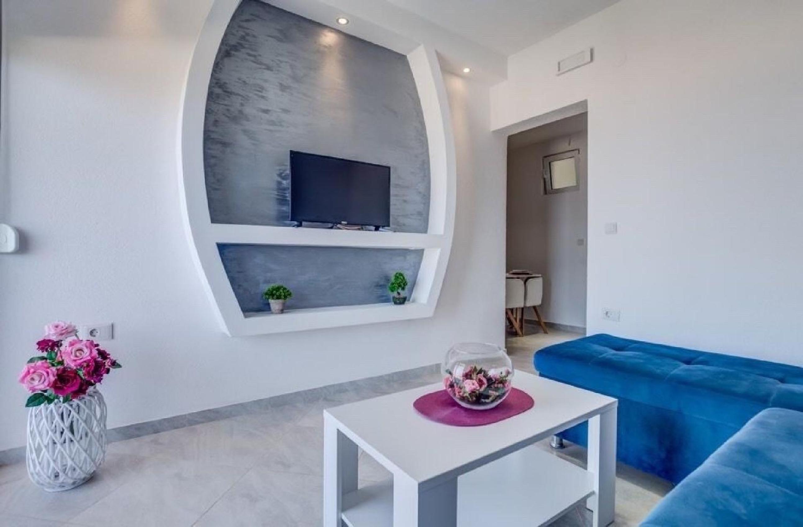 One Bedroom Apartment with Seaview  photo 3