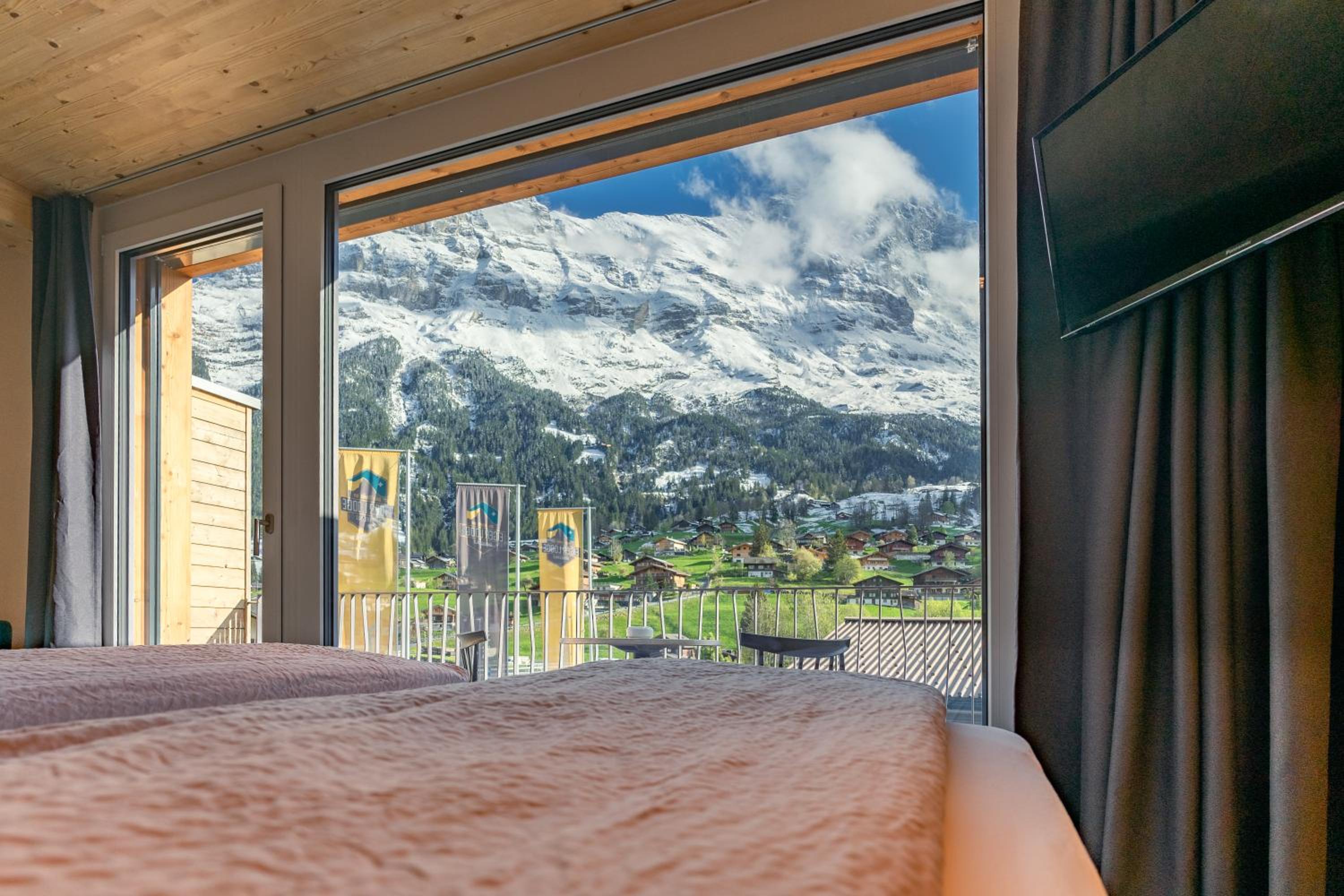 Double Room with Balcony - Photo 1