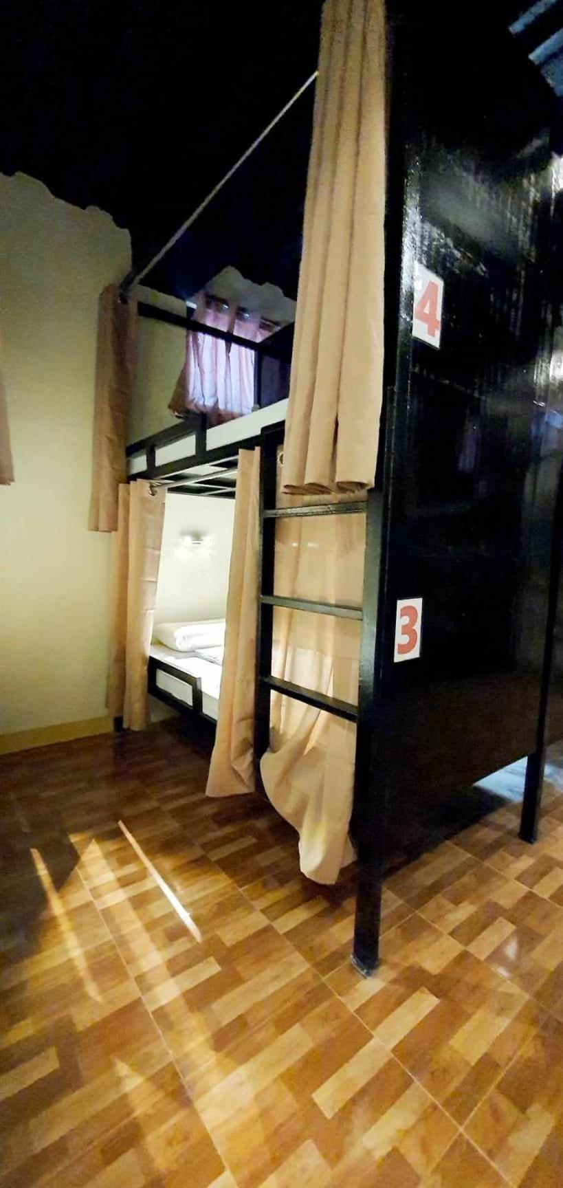 Bunk Bed in Mixed Dormitory Room