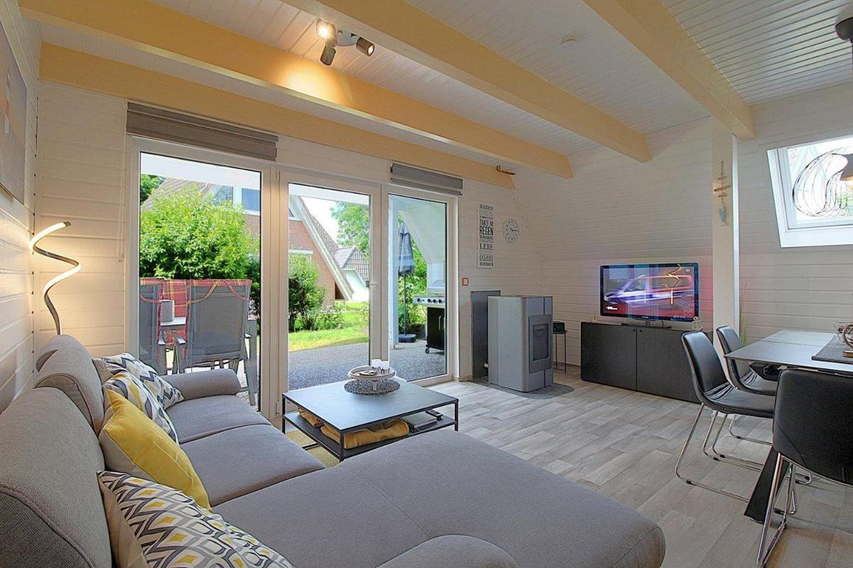 Two-Bedroom House photo 3